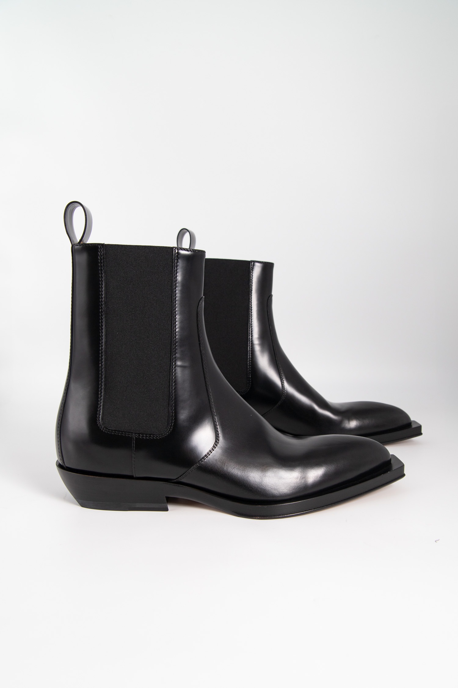 Bottega Veneta Boots mit Cowboy-Details in Schwarz