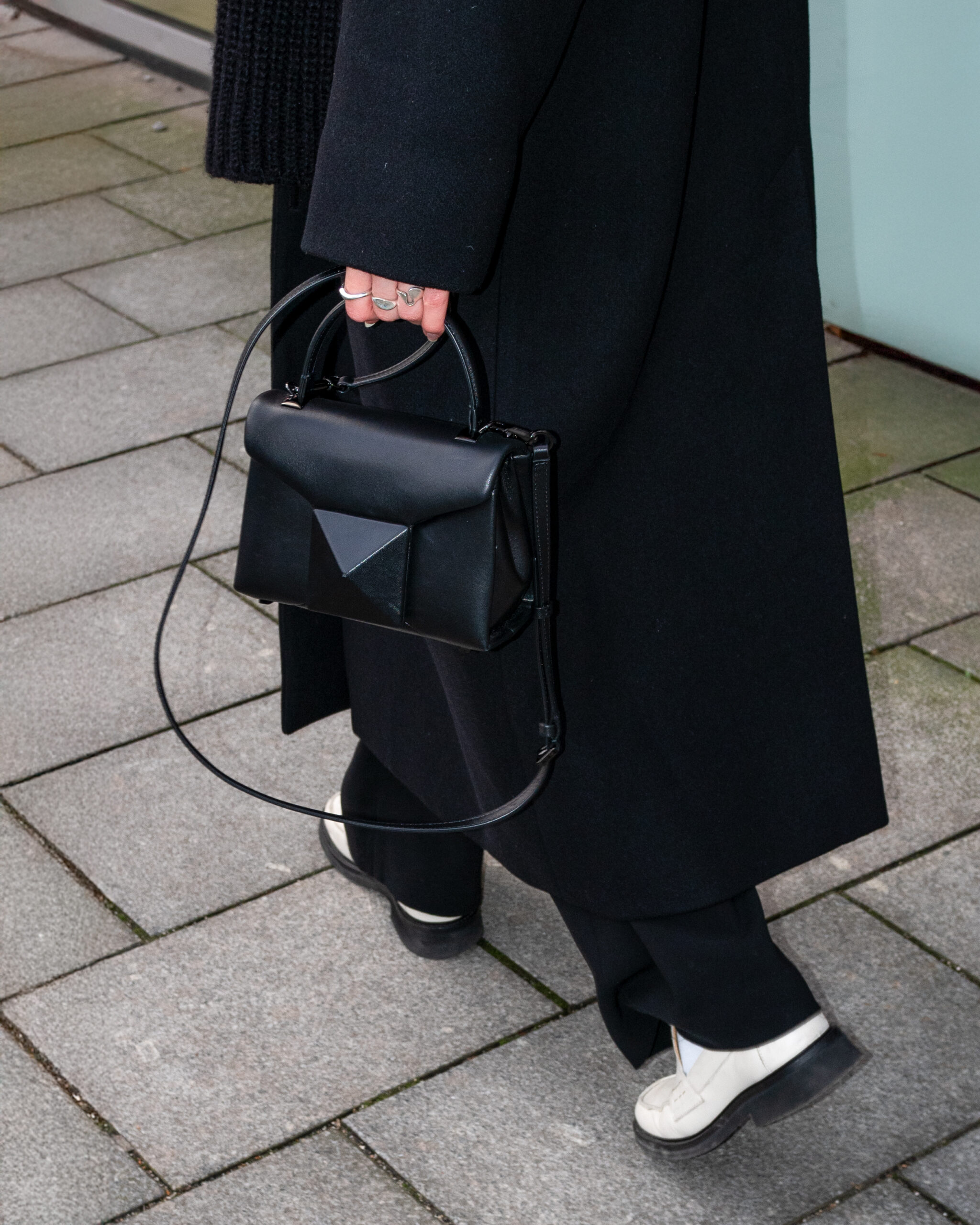 Valentino kleine Handtasche in Schwarz