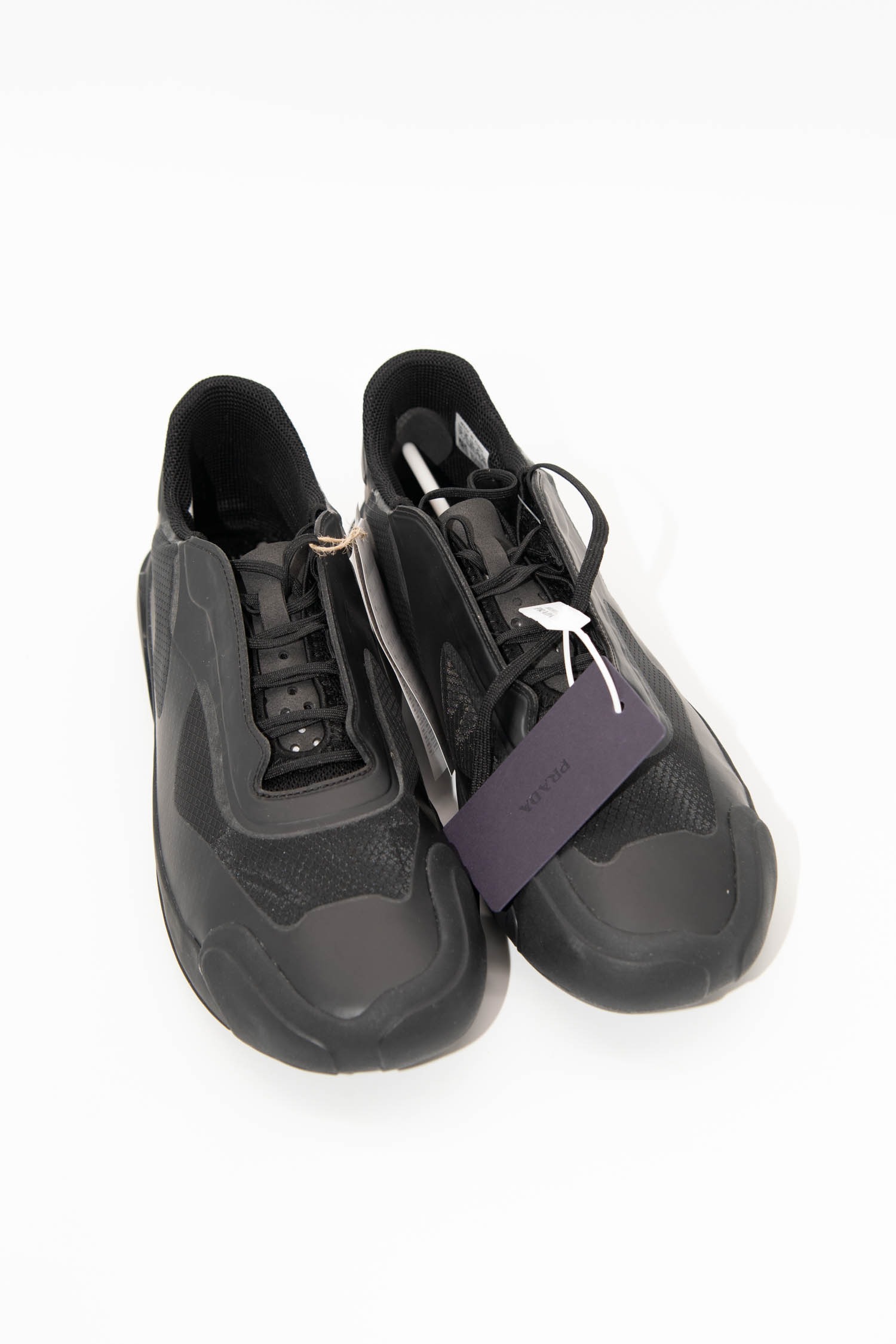 Prada x Adidas "Luna Rossa 21" Sneaker in Schwarz