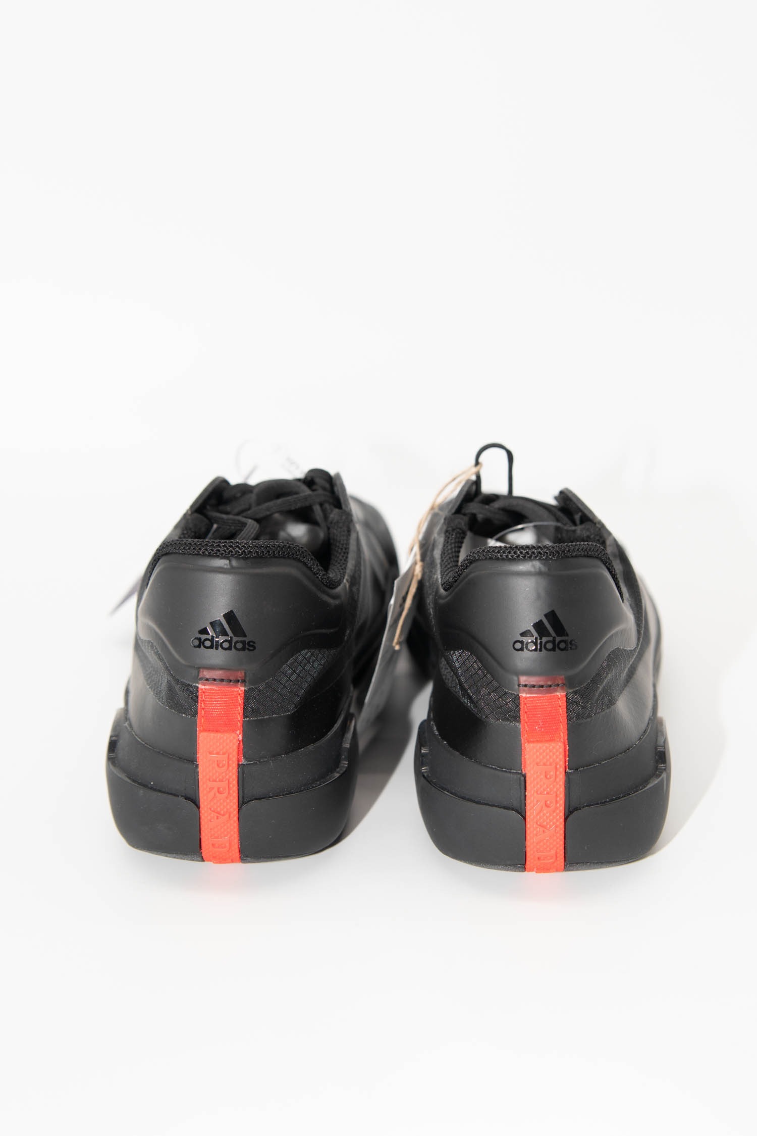 Prada x Adidas "Luna Rossa 21" Sneaker in Schwarz