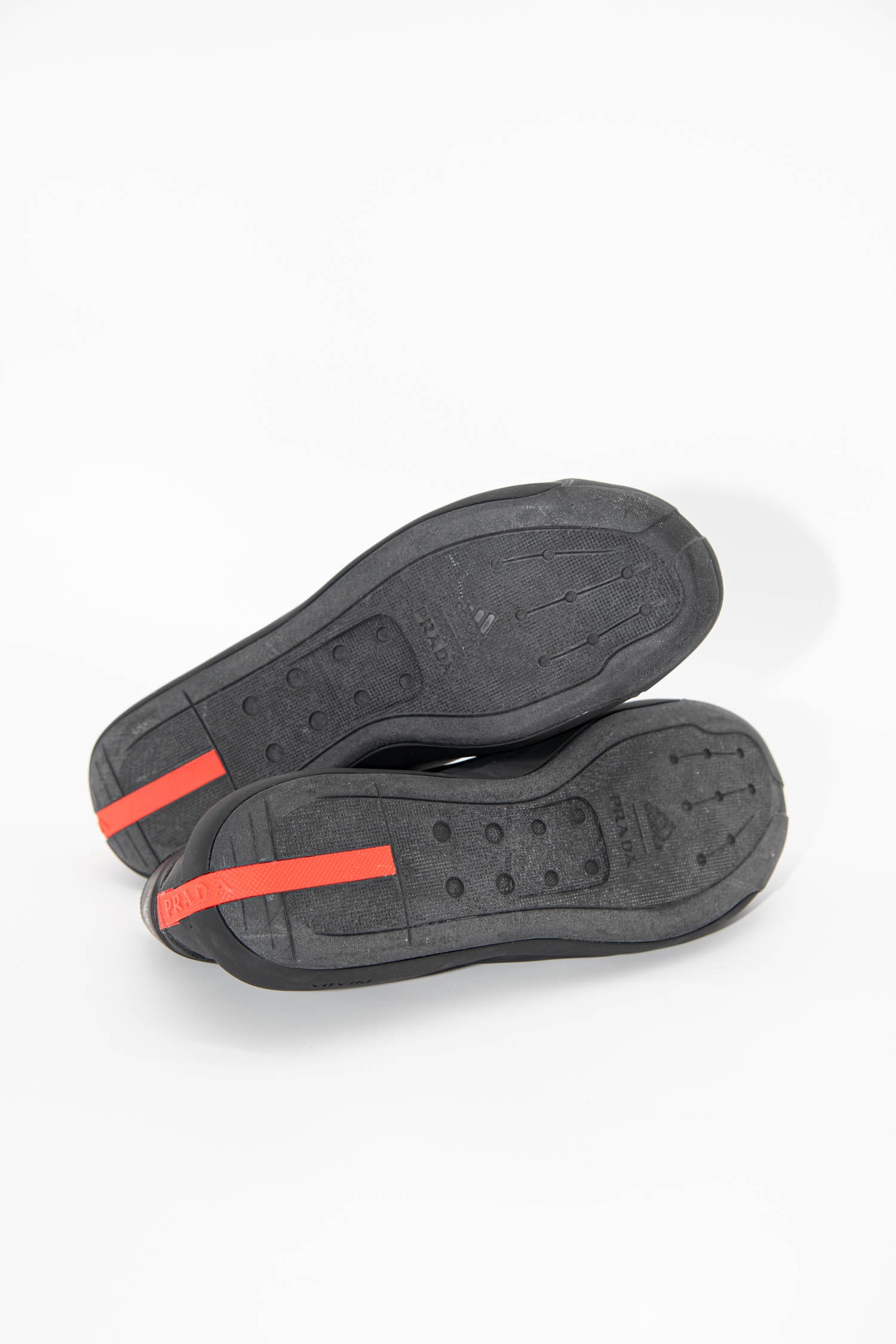Prada x Adidas "Luna Rossa 21" Sneaker in Schwarz