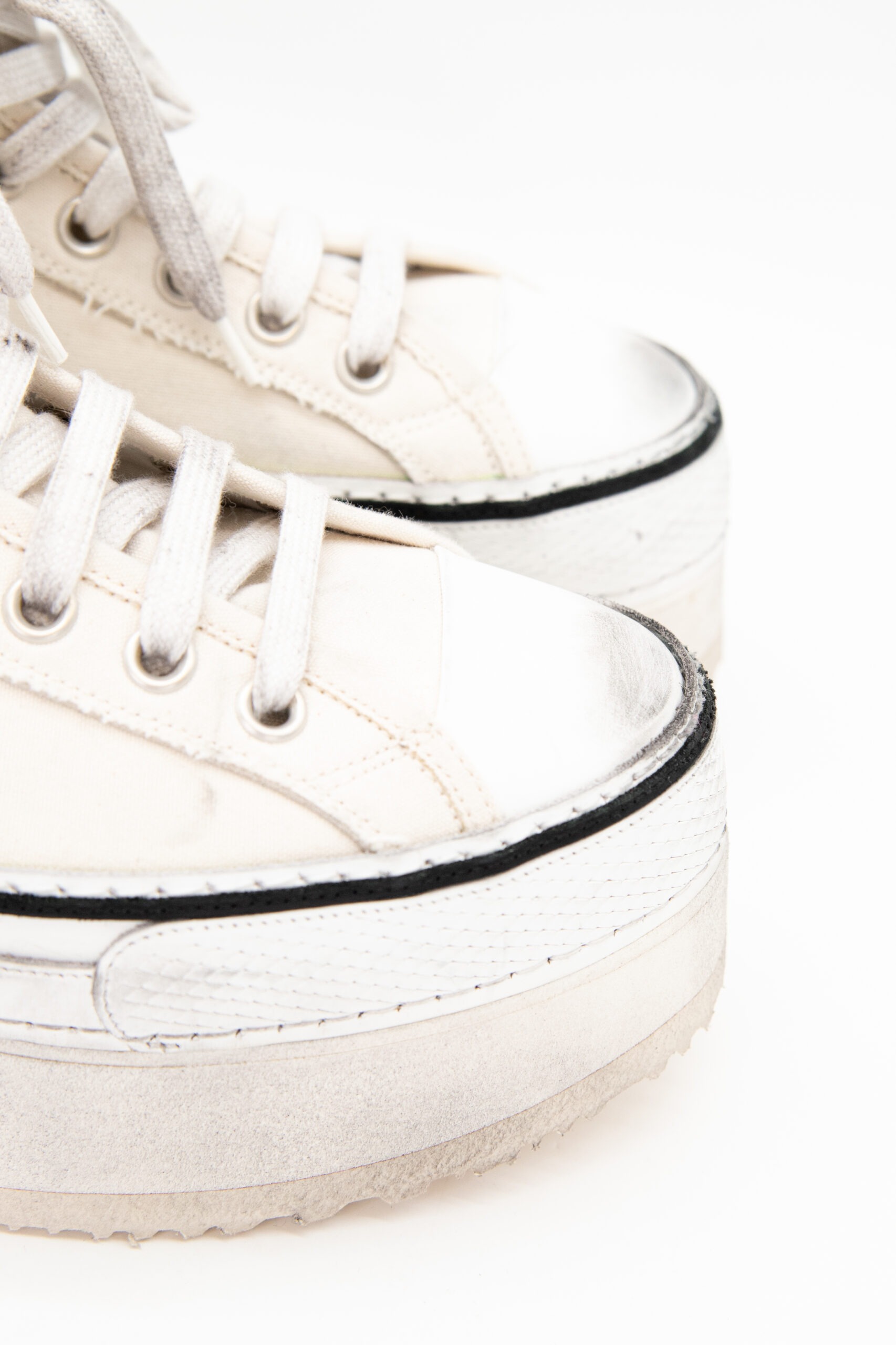 R13 "Courtney" Plateau Sneaker in Ecru