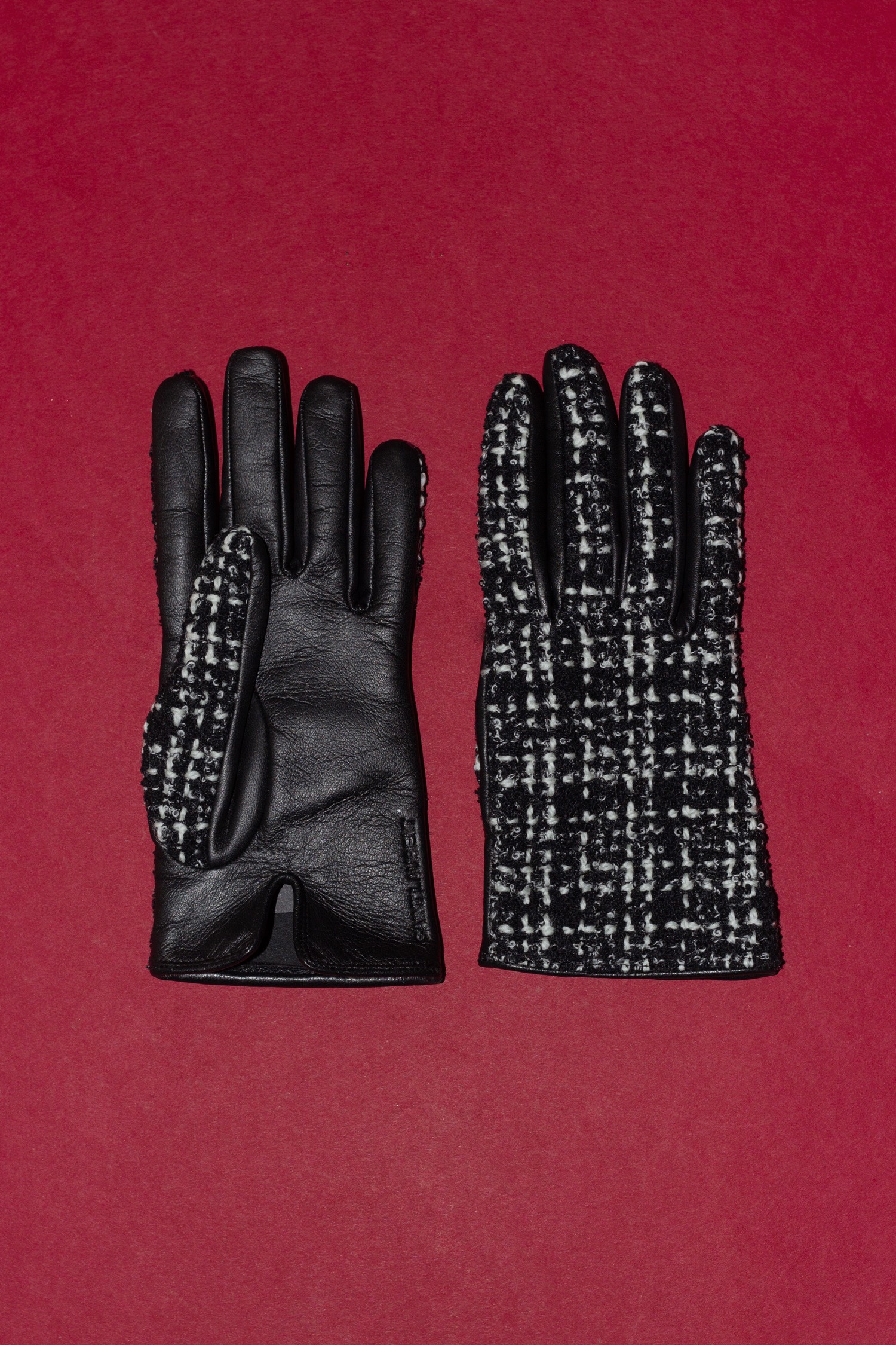 Saint Laurent Tweed Handschuhe Schwarz und Weiß