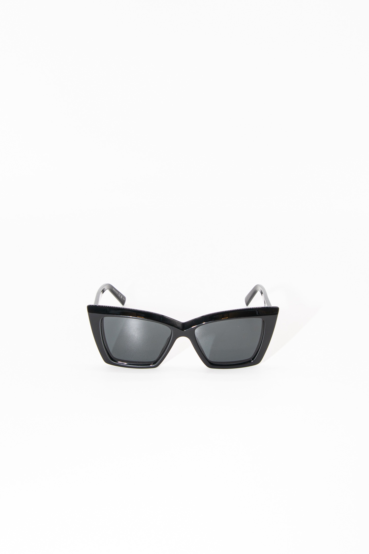 Saint Laurent Cat Eye Sonnenbrille in Schwarz