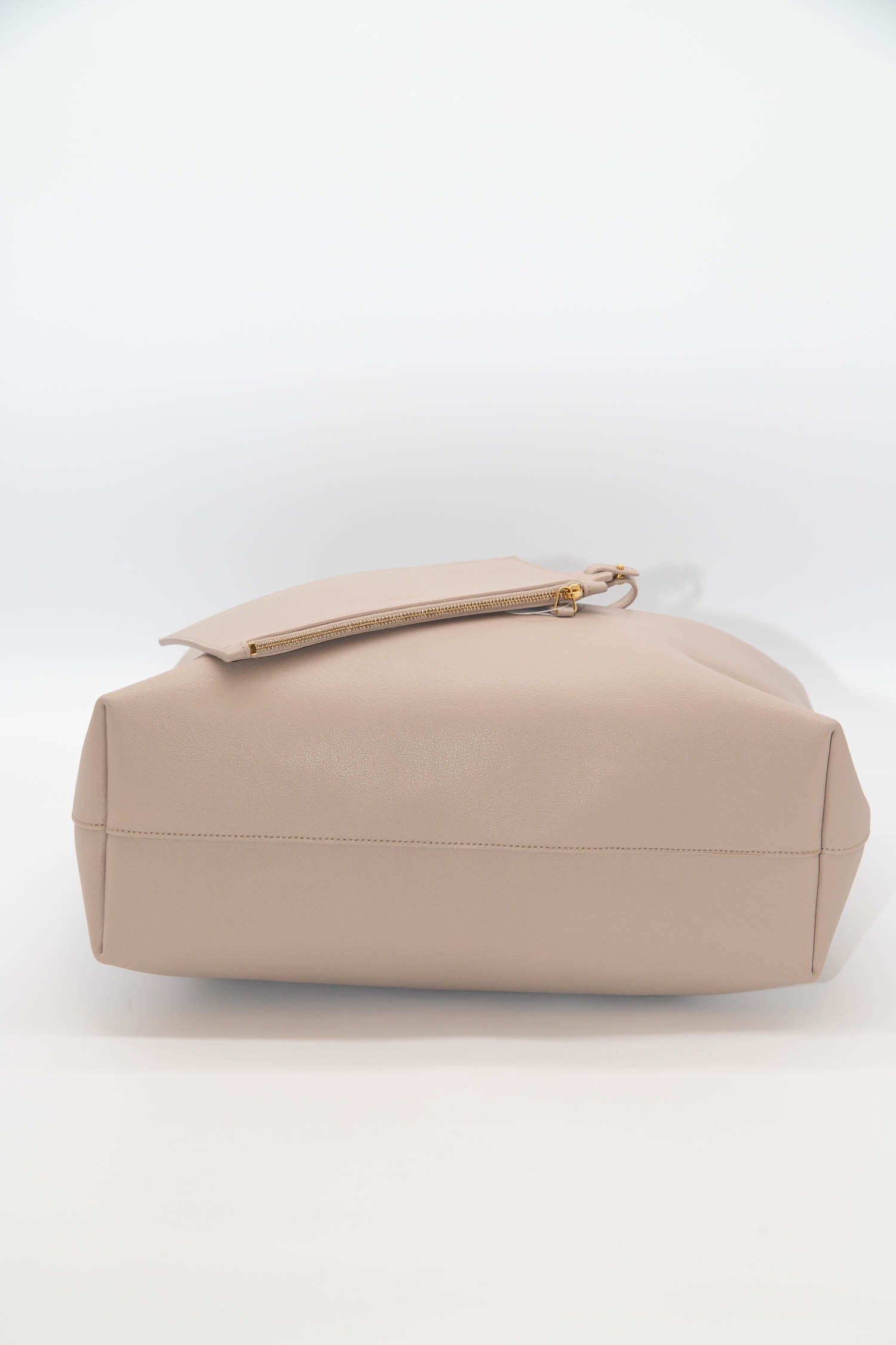 Saint Laurent Shopper in Sand