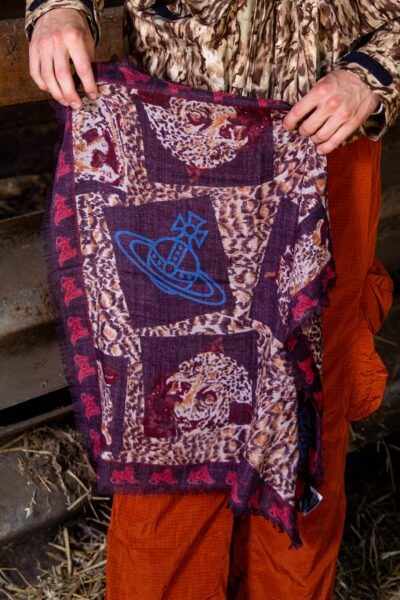 Vivienne Westwood Tuch mit Print in Bordeaux, Rot und Blau