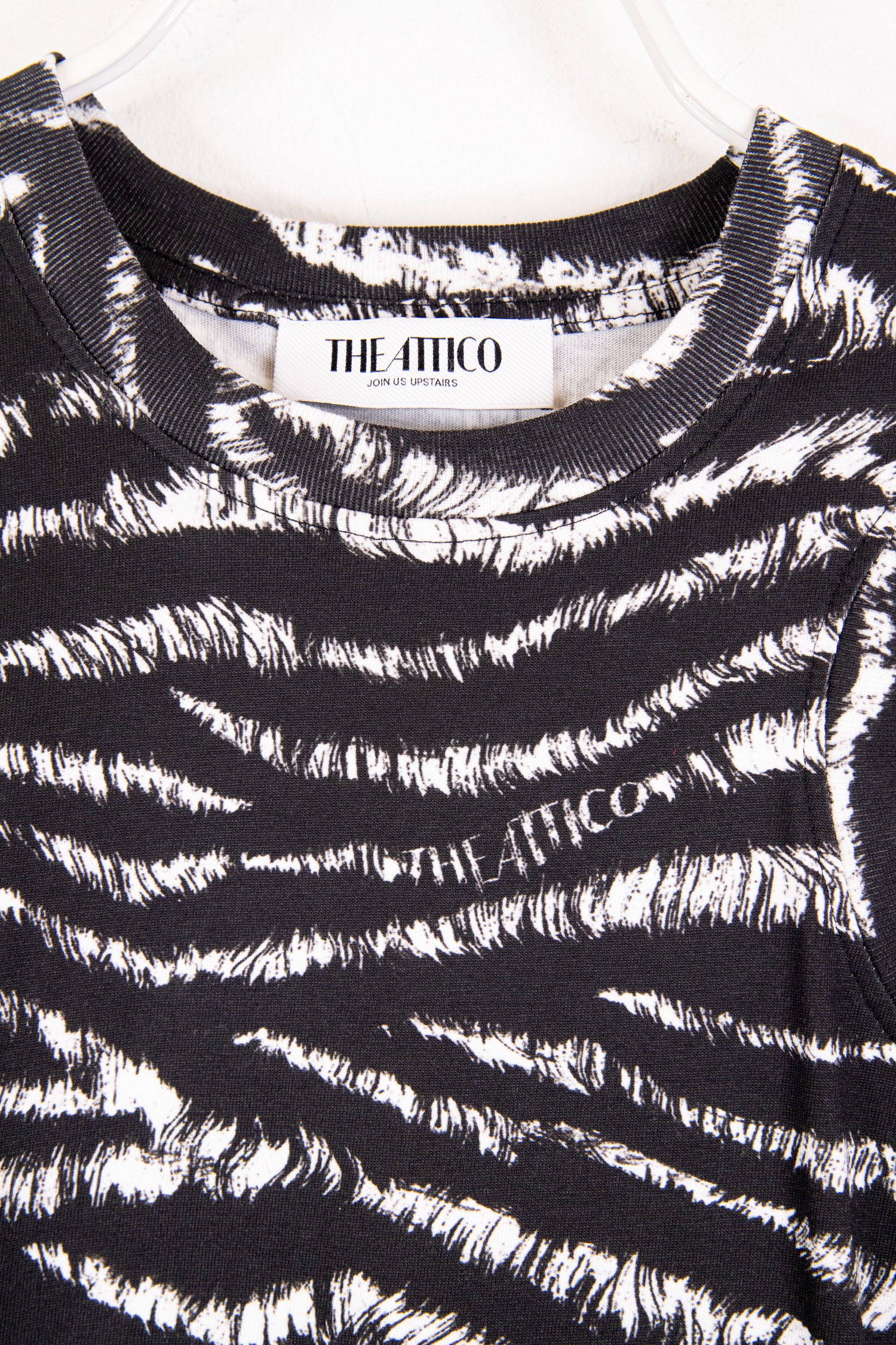 The Attico "Reese" Top mit Zebramuster in Schwarz und Weiß