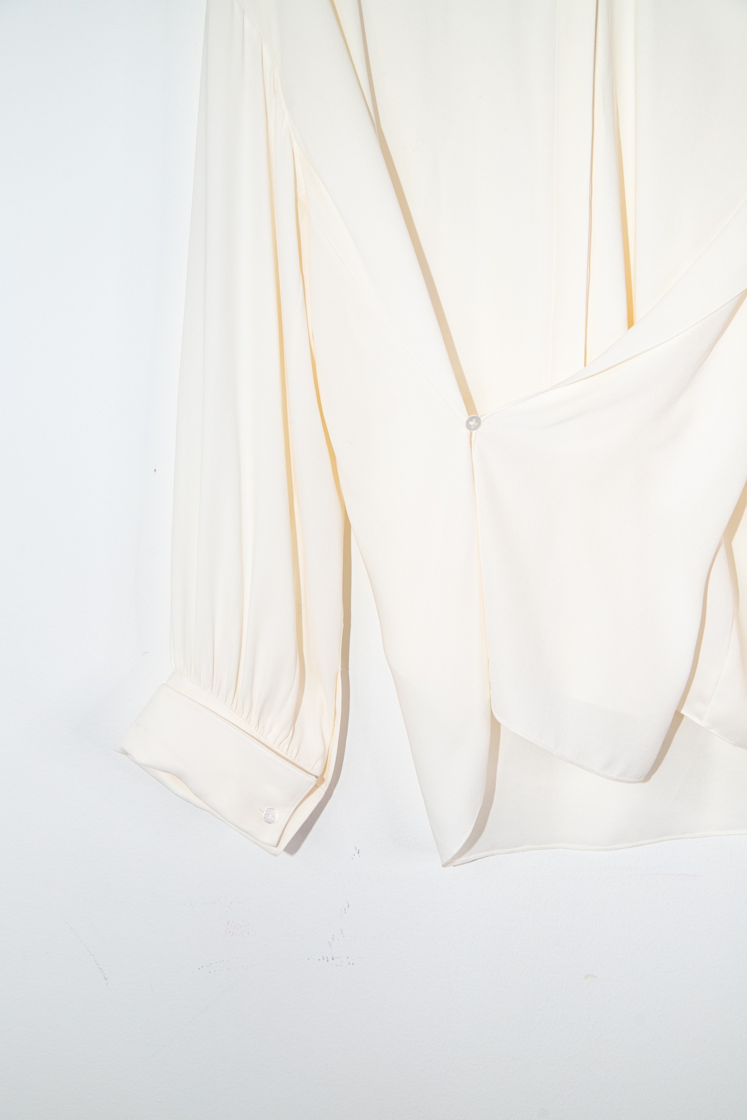 The Row "Darnelle" Seidenbluse in Ecru