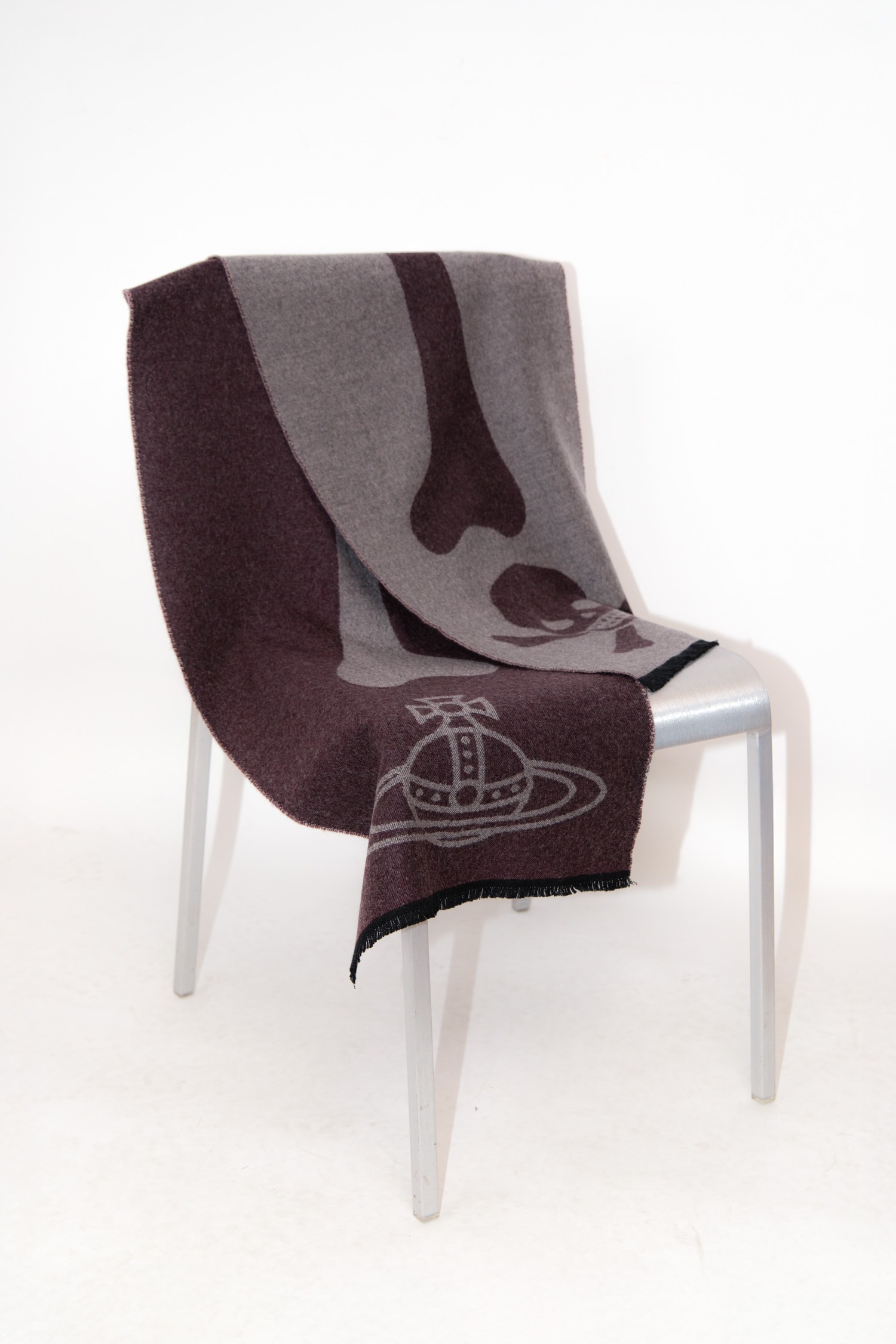 Vivienne Westwood Schal mit Schriftzug und Totenkopf