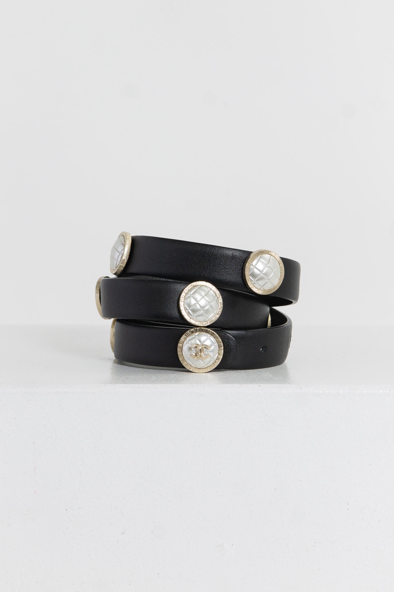 Chanel Ledergürtel mit Medaillons
