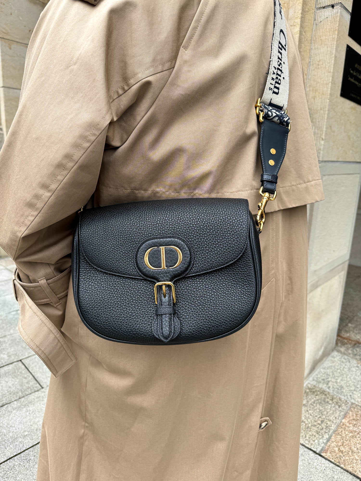 Dior "Bobby" Umhängetasche in Schwarz mit Monogram-Gurt