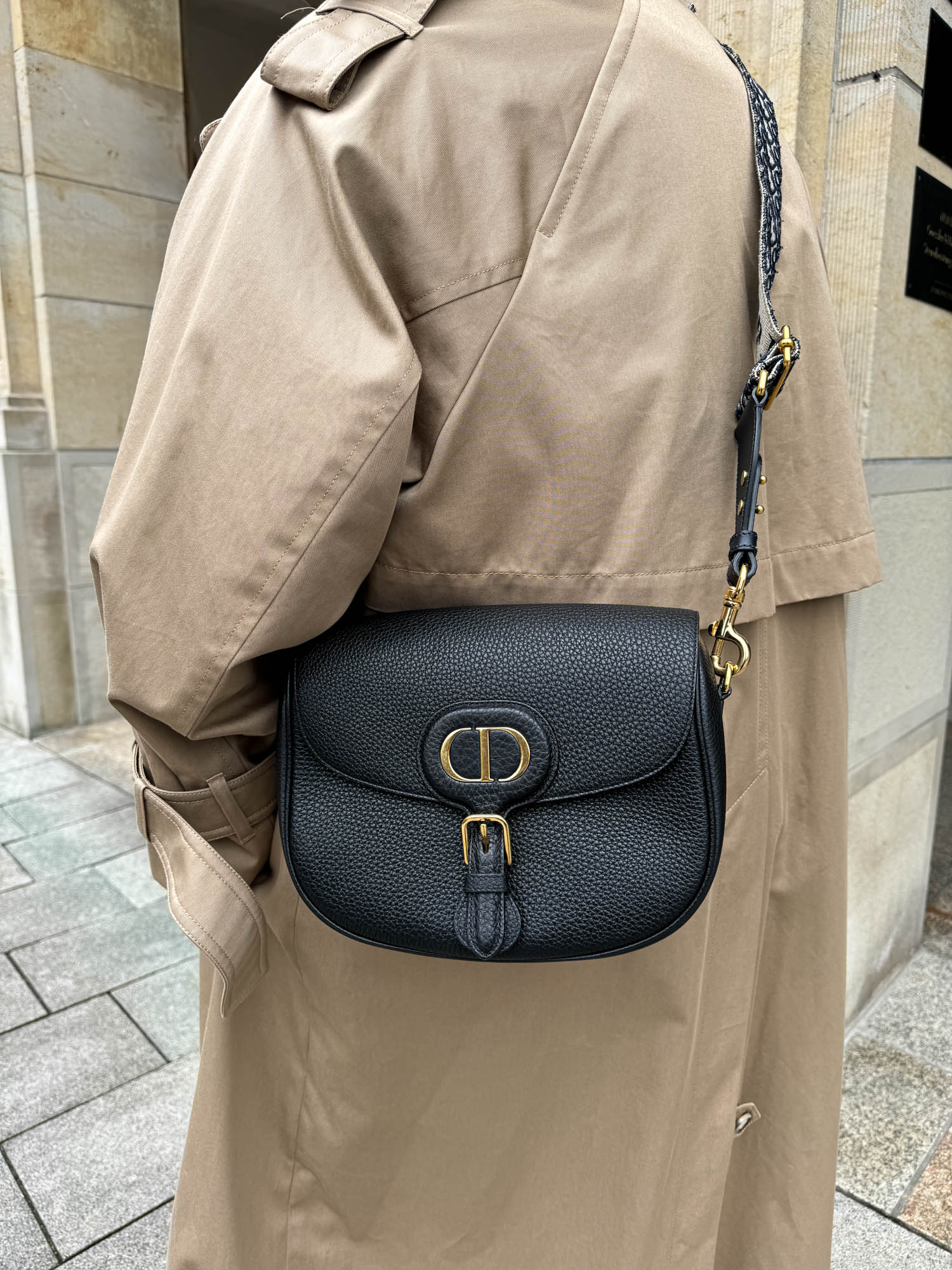 Dior "Bobby" Umhängetasche in Schwarz mit Monogram-Gurt