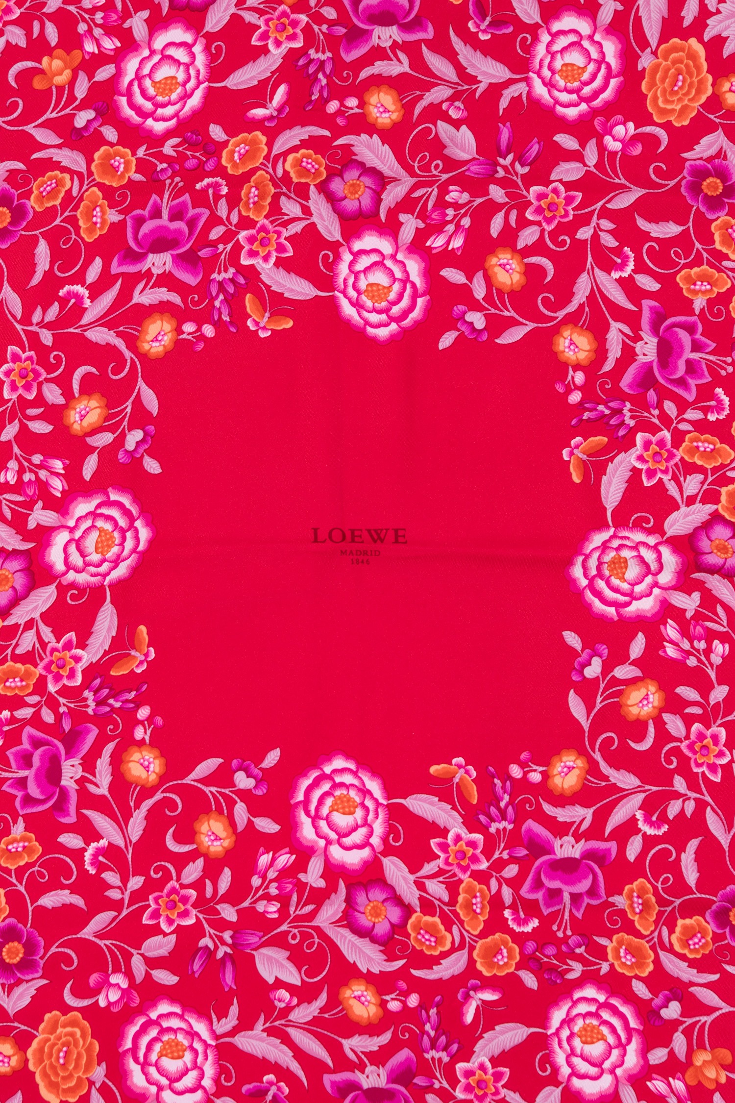 Loewe Tuch in Pink mit Blumenprint