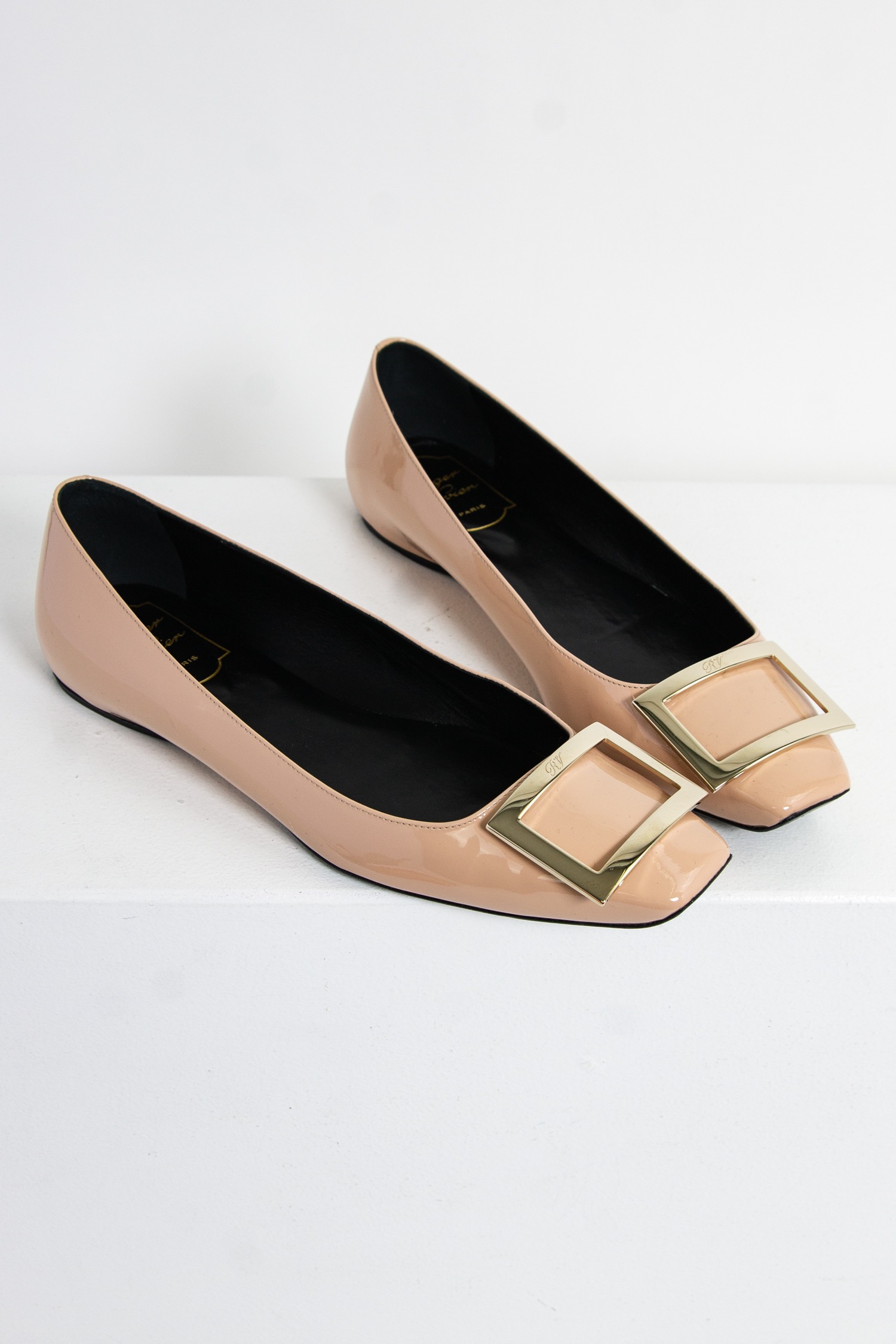 Roger Vivier Ballerinas "Trompette" aus rosafarbigem Lackleder