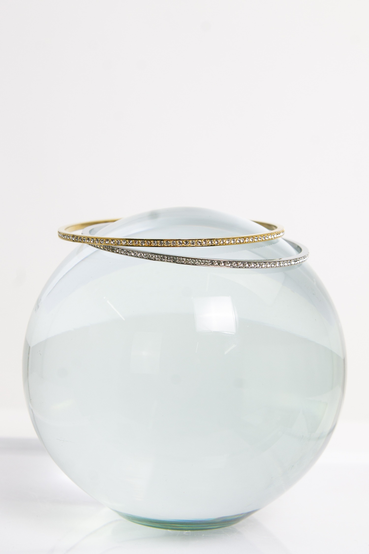 Swarovski zwei Armreifen mit Strassbesatz