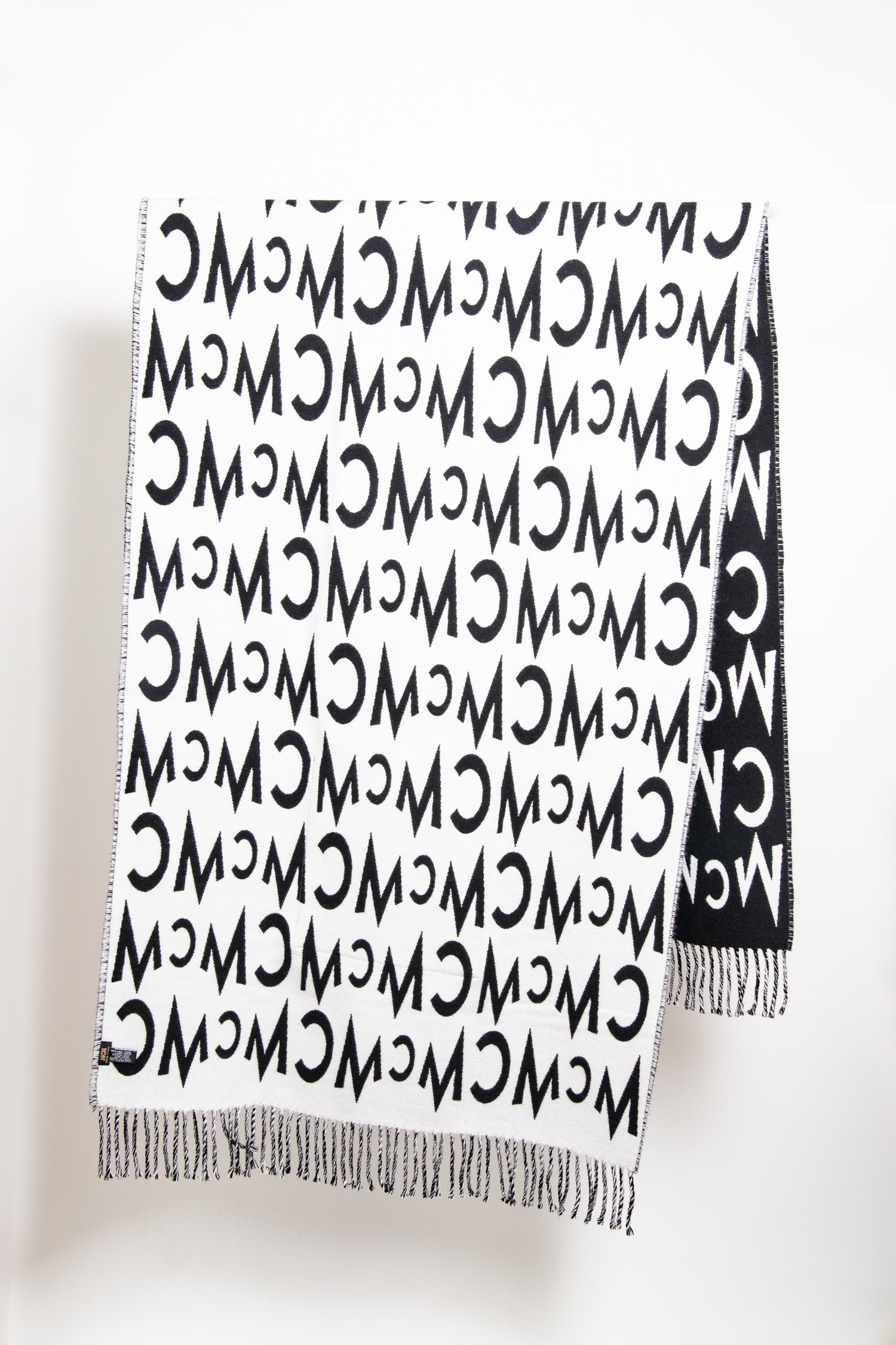 MCM zweifarbige Stola mit Monogramm