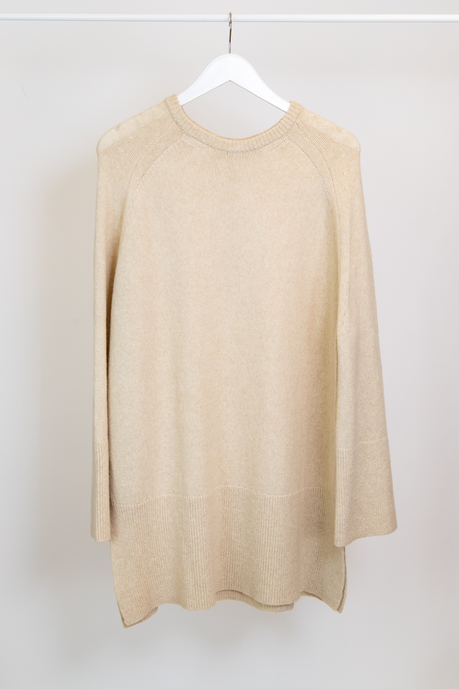 Tôteme "Merino Camel Slit Knit" Strickpullover in Beige