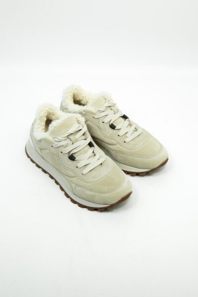 Brunello Cucinelli Sneaker mit Shearling in Hellbeige und Ecru