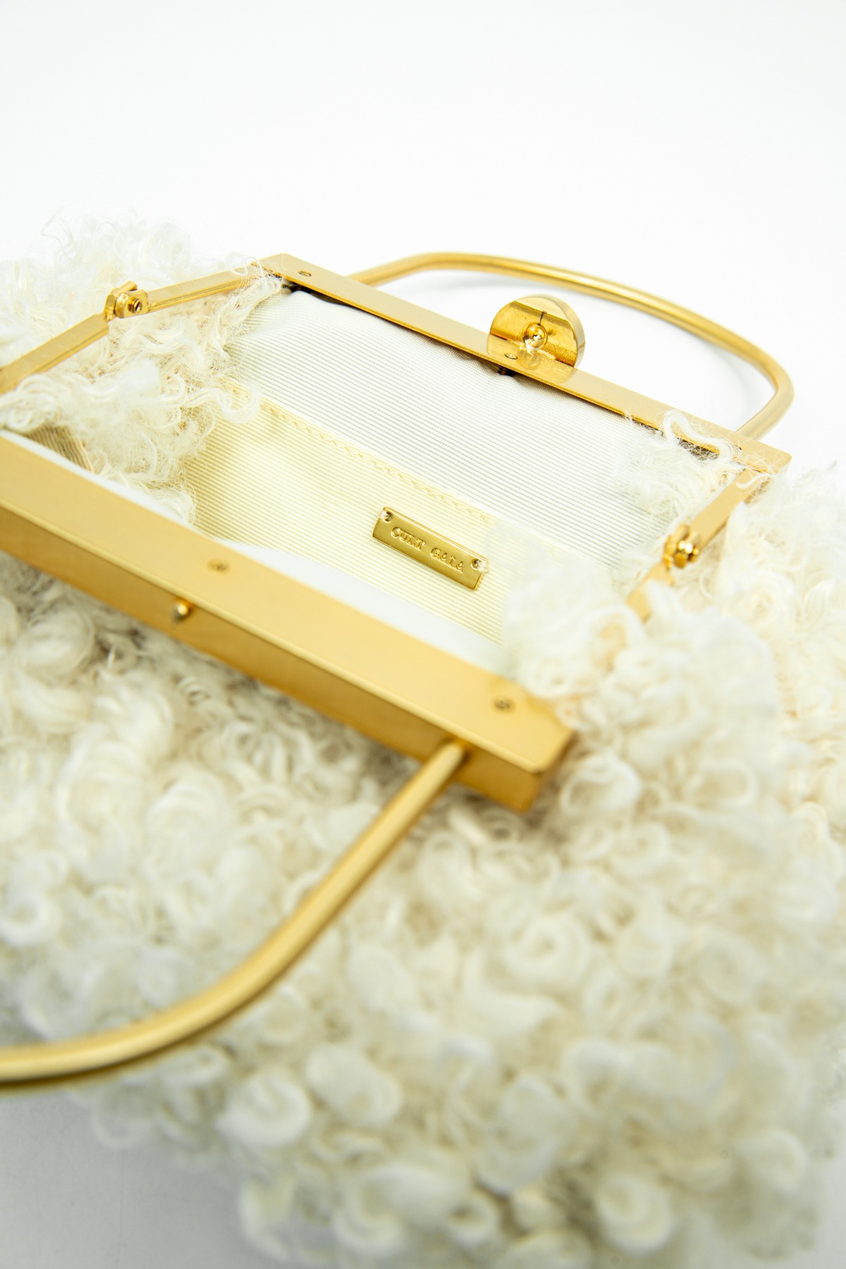 Cult Gaia "Estelle" Mini Handtasche in Ecru und Gold