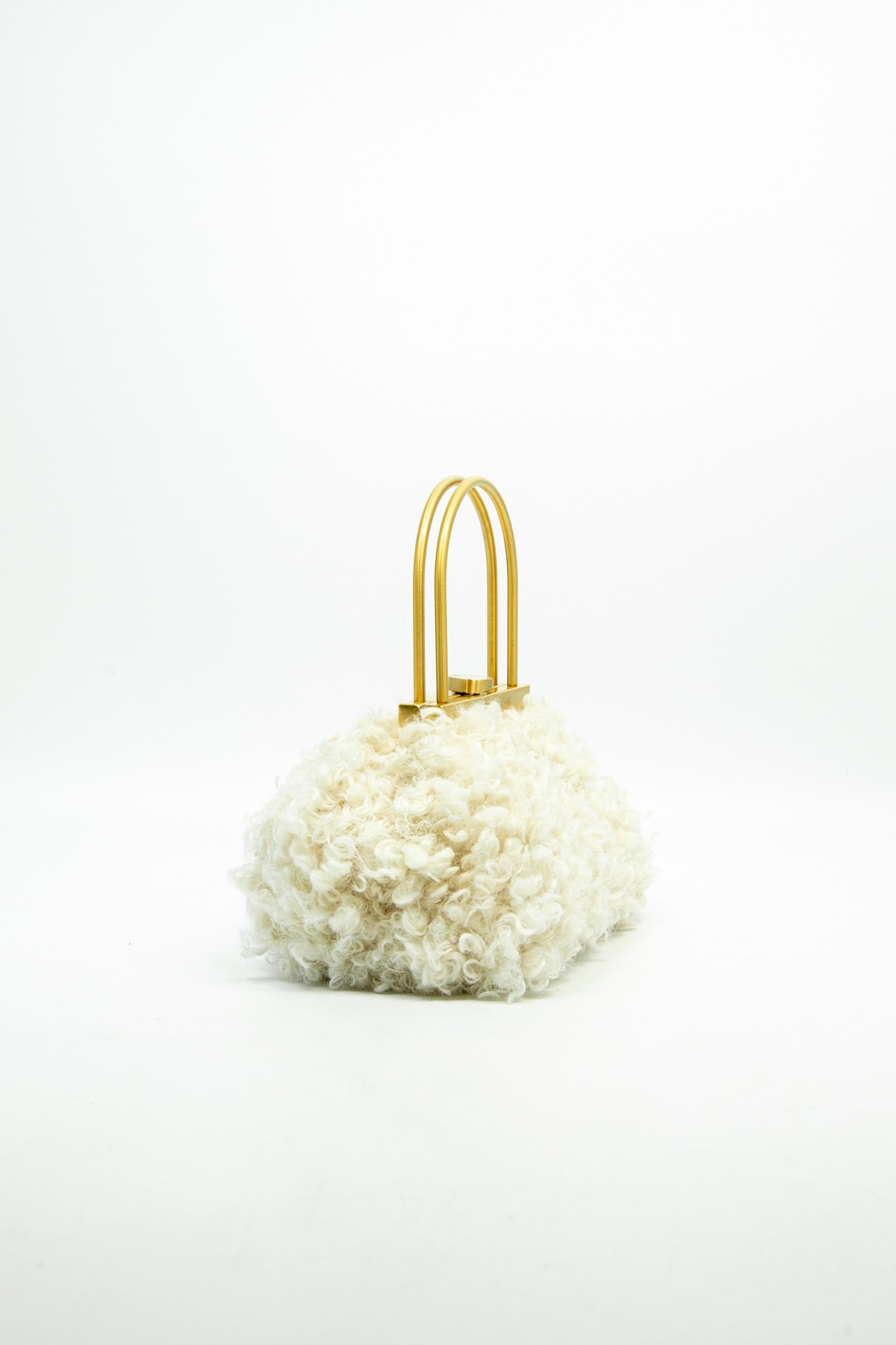 Cult Gaia "Estelle" Mini Handtasche in Ecru und Gold