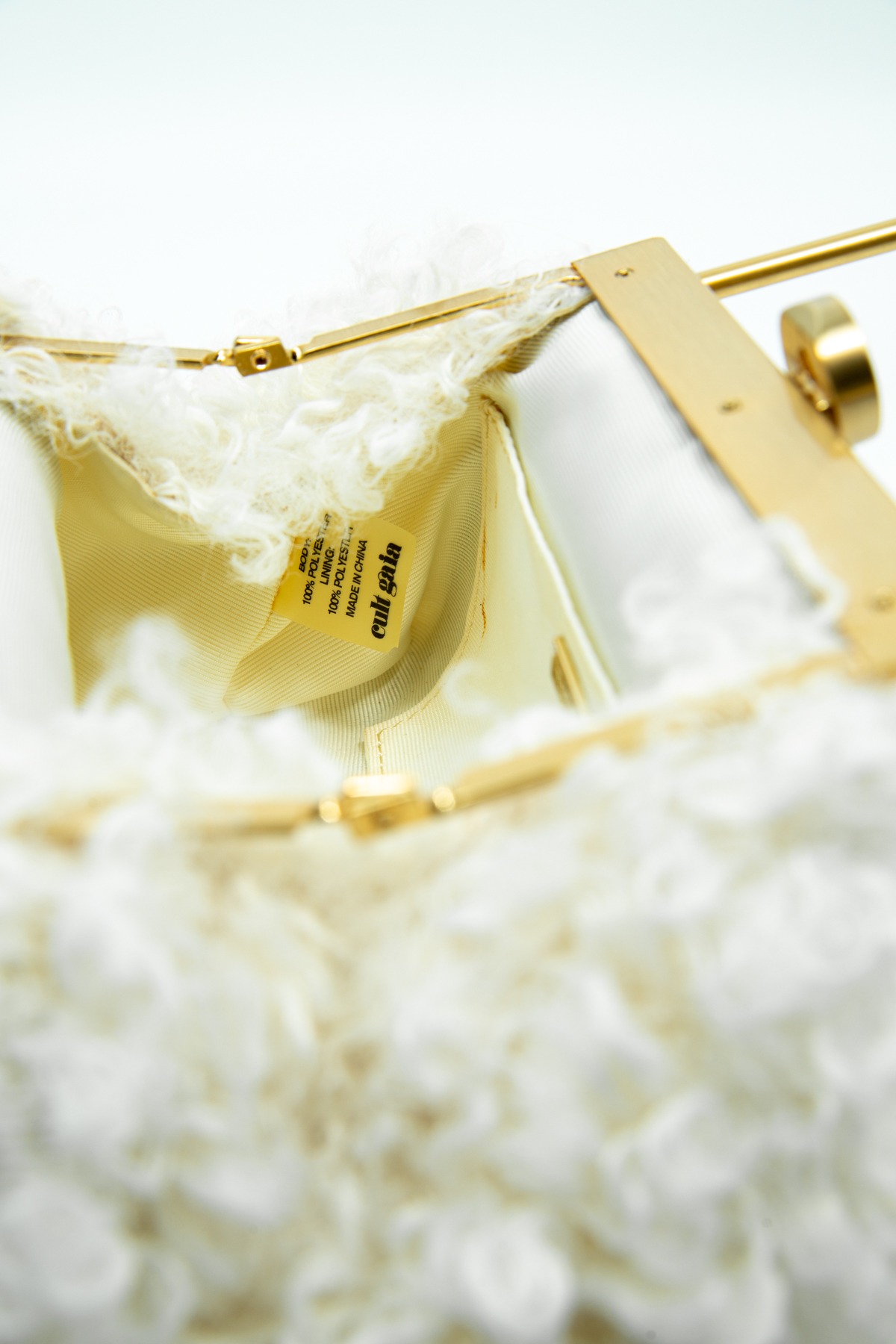 Cult Gaia "Estelle" Mini Handtasche in Ecru und Gold