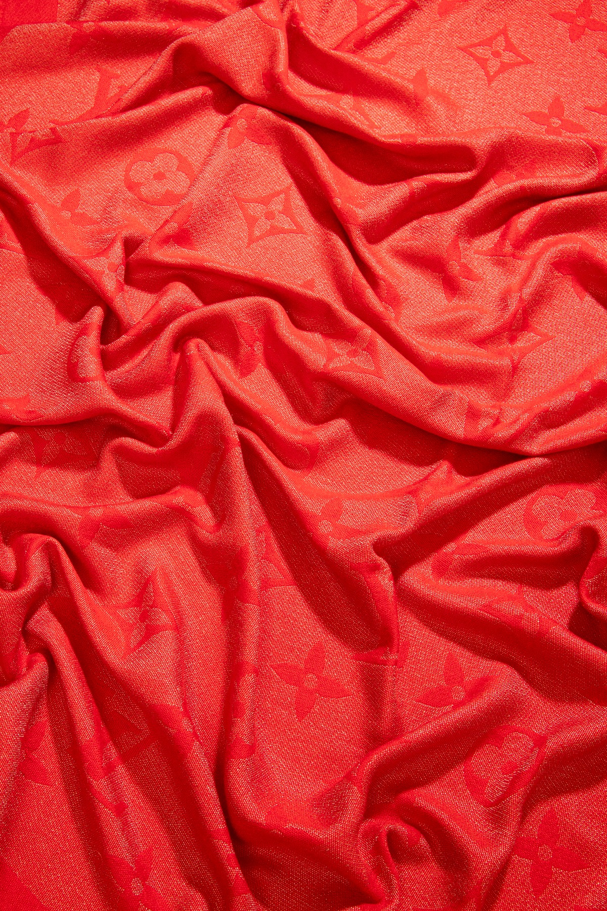 Louis Vuitton Tuch mit Monogramm-Muster in Rot und Beige