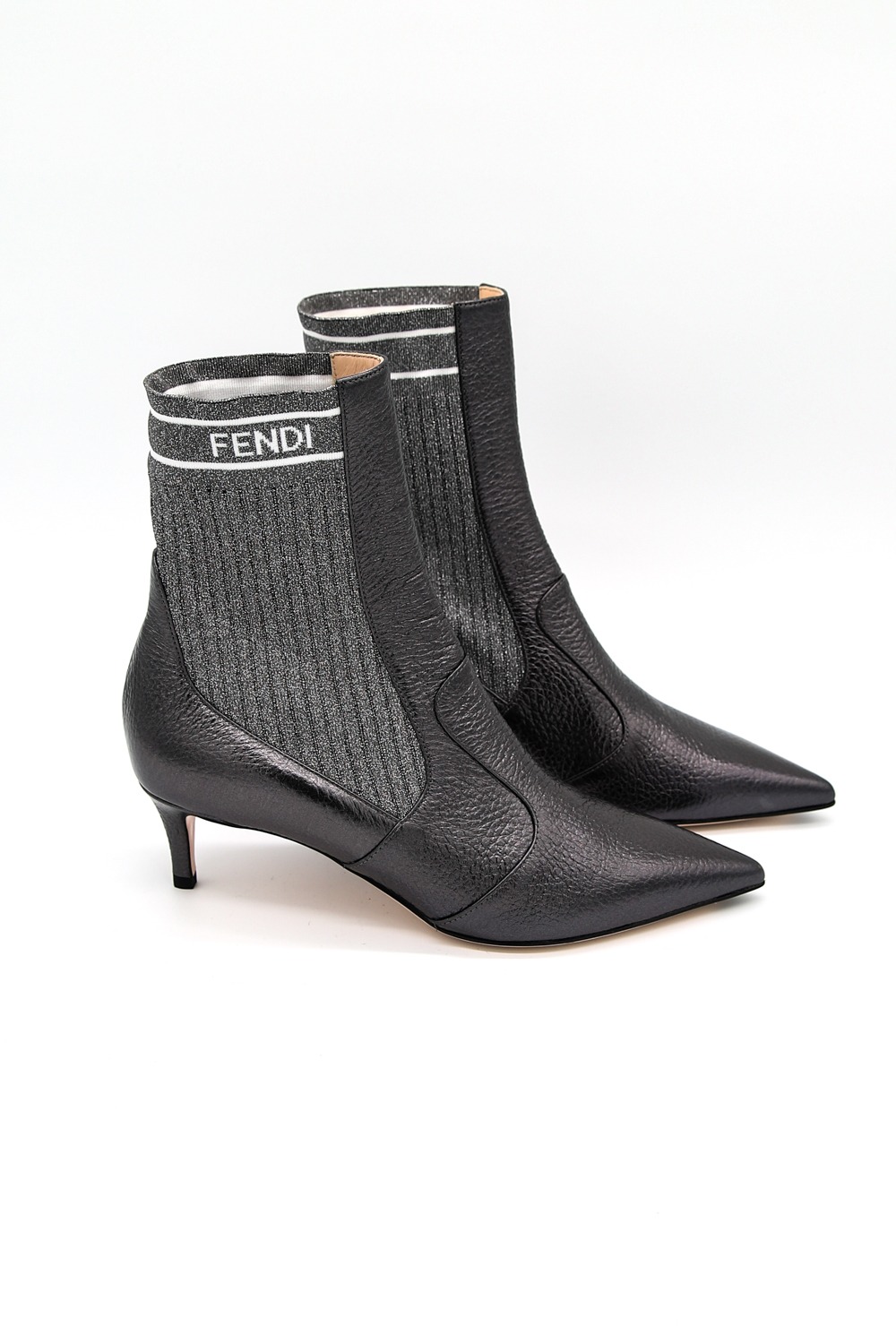 Fendi "Rockoko" Stiefelette mit kleinem Absatz in Silber