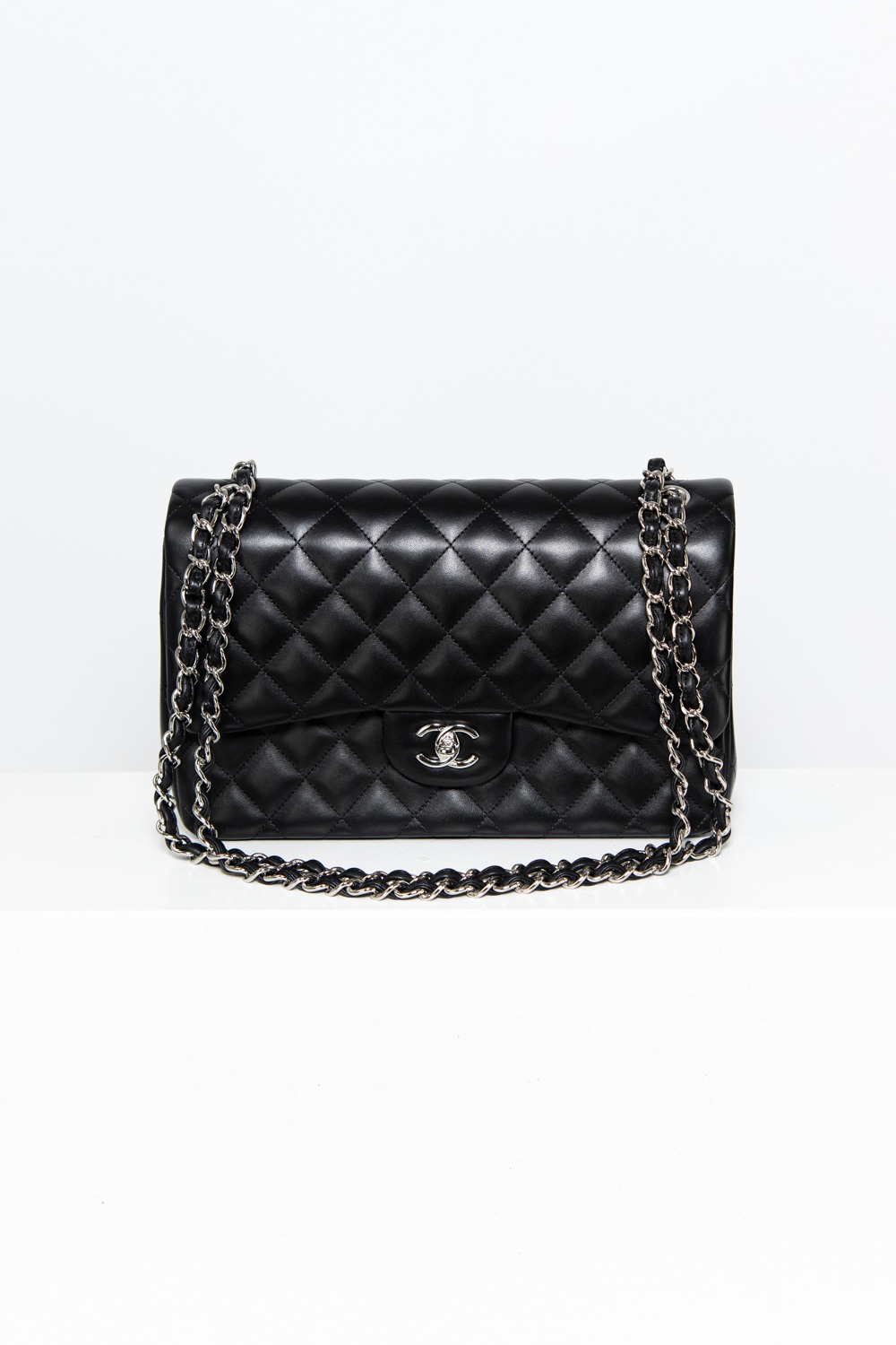 Chanel “Flap Bag” Umhängetasche in Schwarz