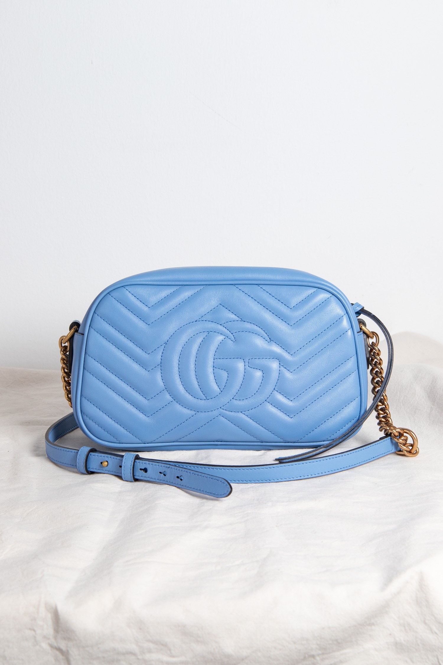 Gucci "Marmont" kleine Schultertasche in Blau