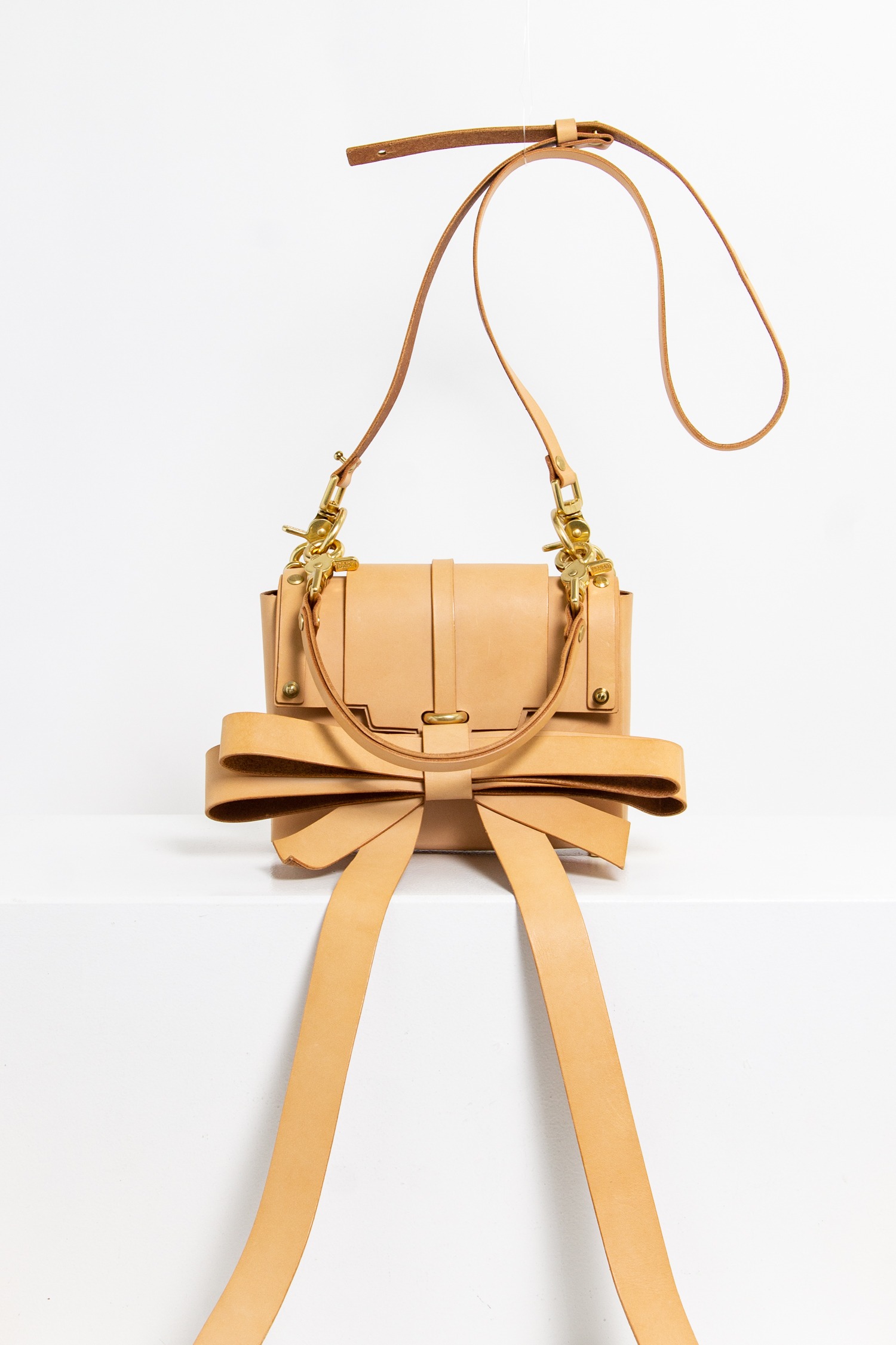 Niels Peerear "Ribbon Bag" Tasche mit Schleife