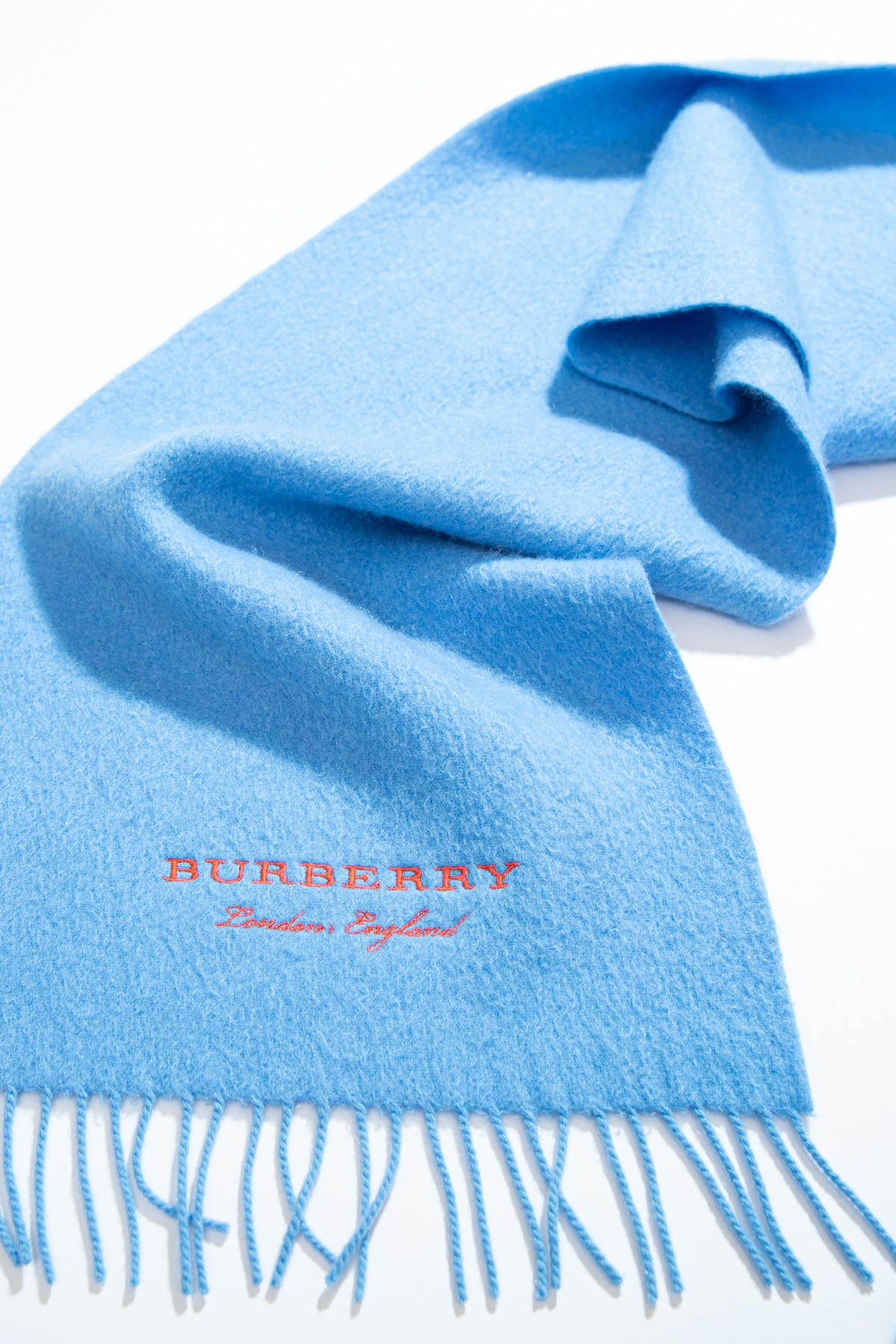 Burberry Schal in Hellblau und Orange