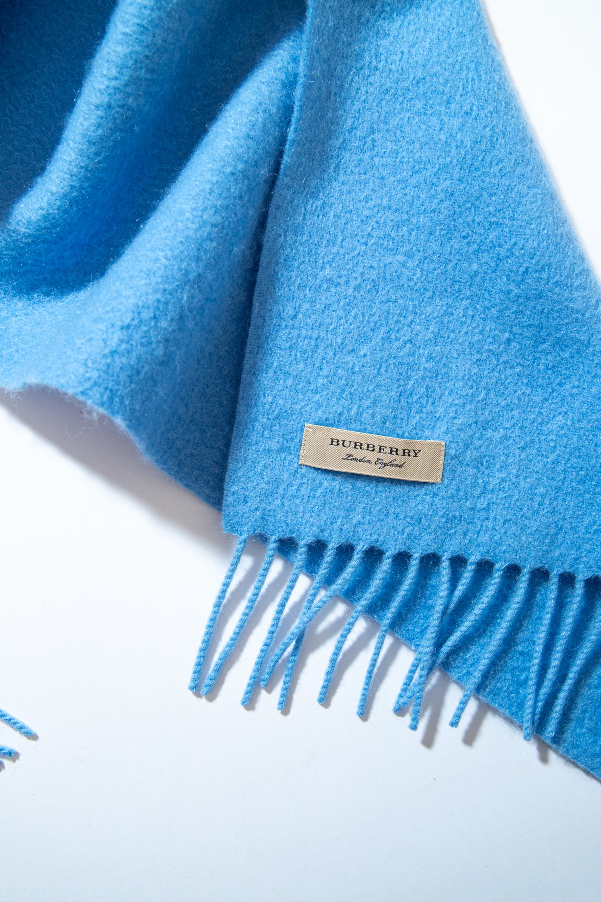 Burberry Schal in Hellblau und Orange