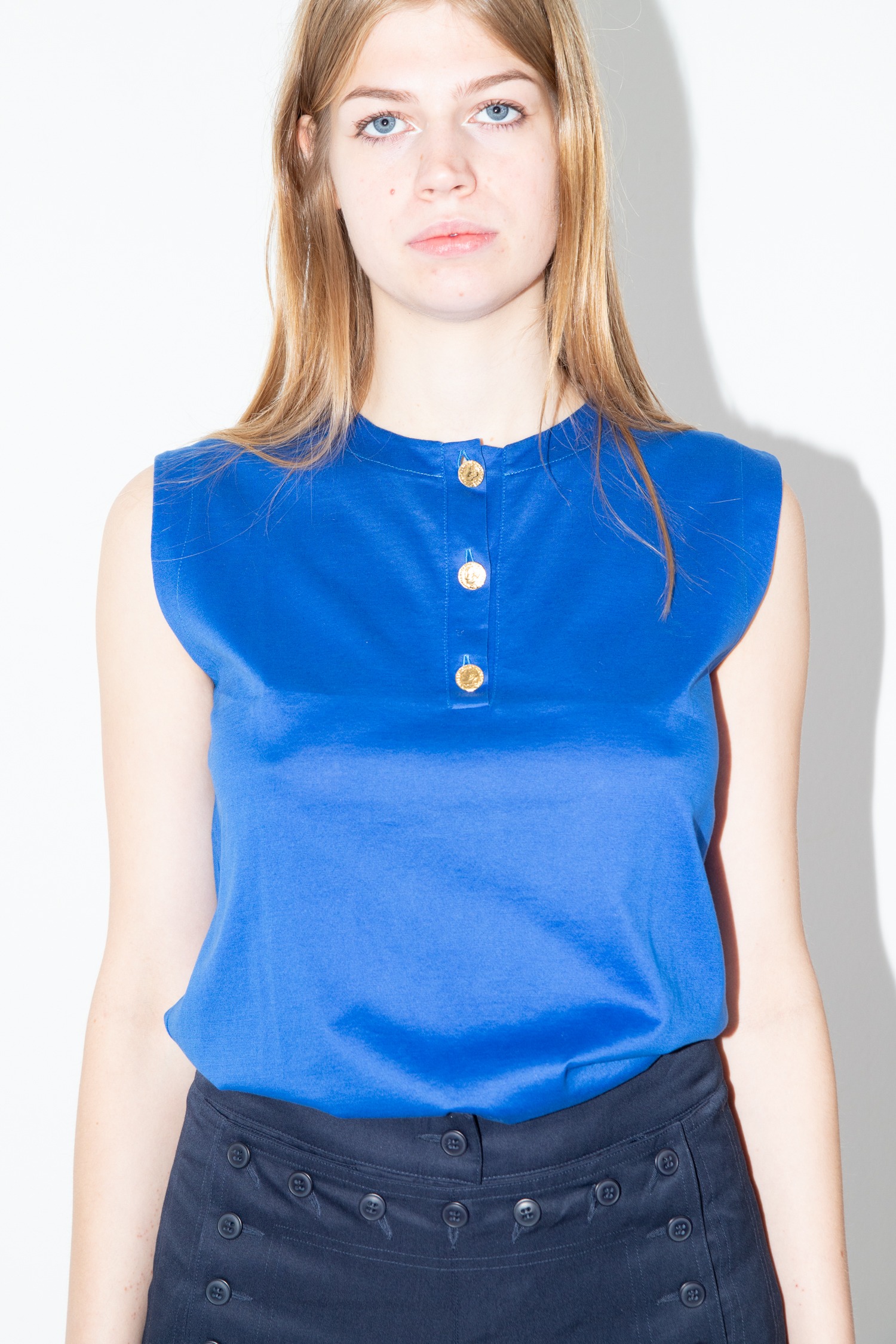 Yves Saint Laurent Vintage ärmelloses Top in Blau mit Knöpfen