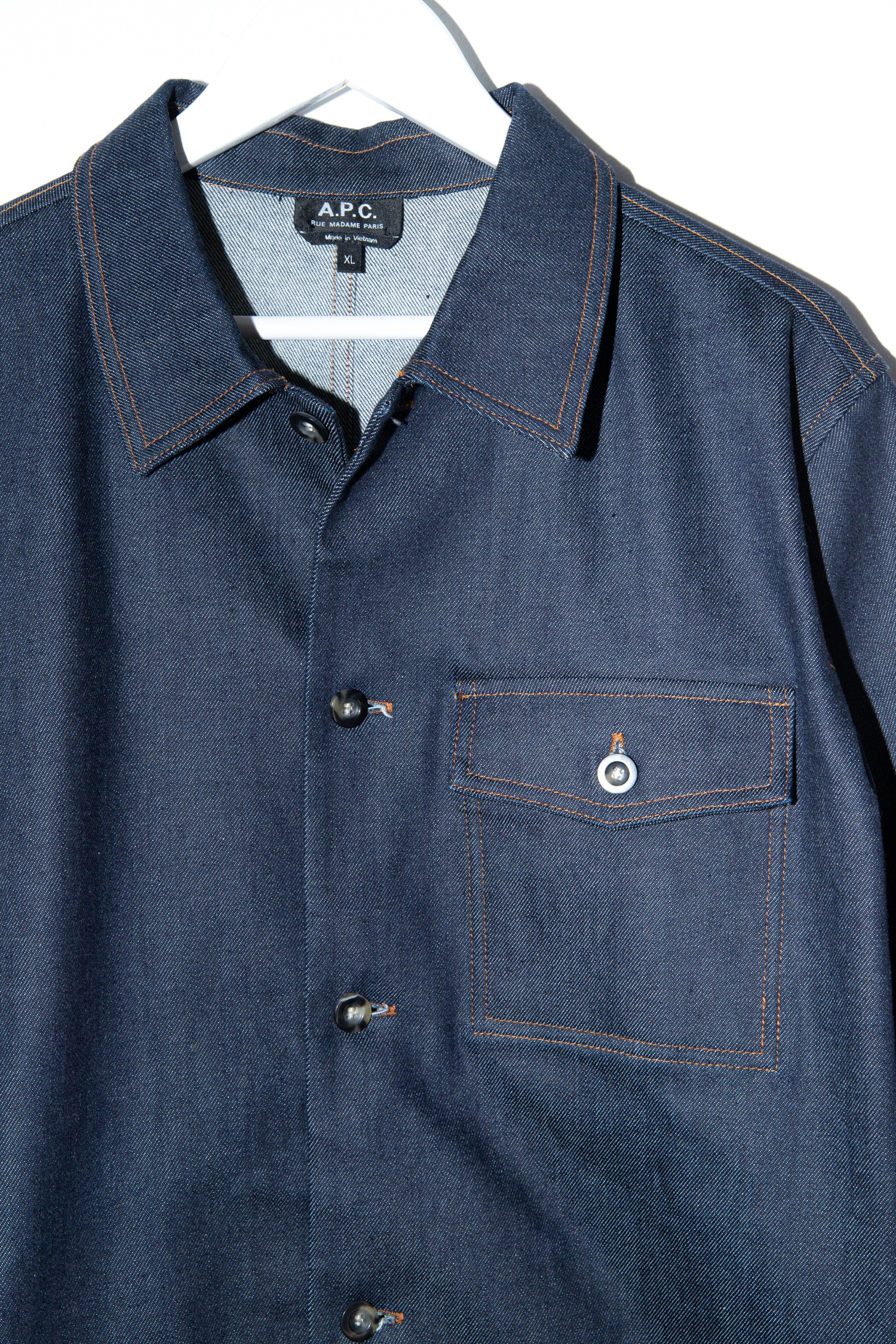 A.P.C Jeansjacke im Workwear-Stil in Dunkelblau