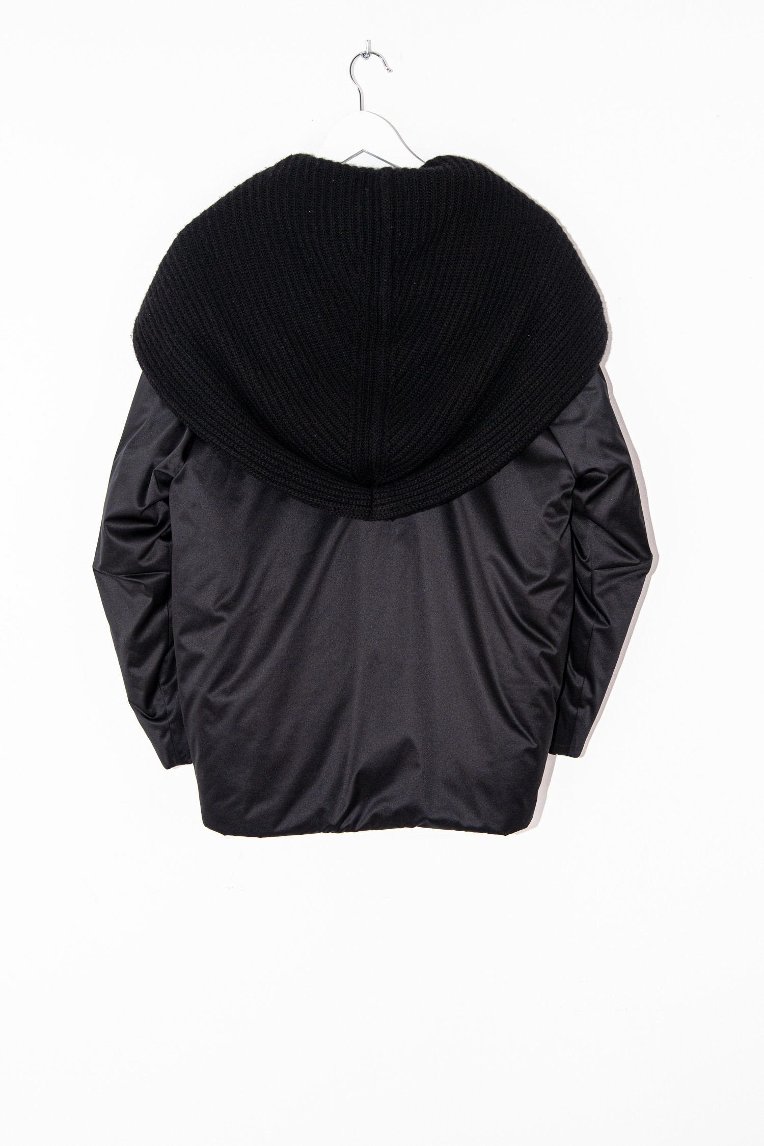 Agnona Jacke mit Strickkapuze in Schwarz