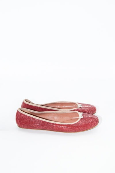 Alaïa Ballerinas in Bordeauxrot