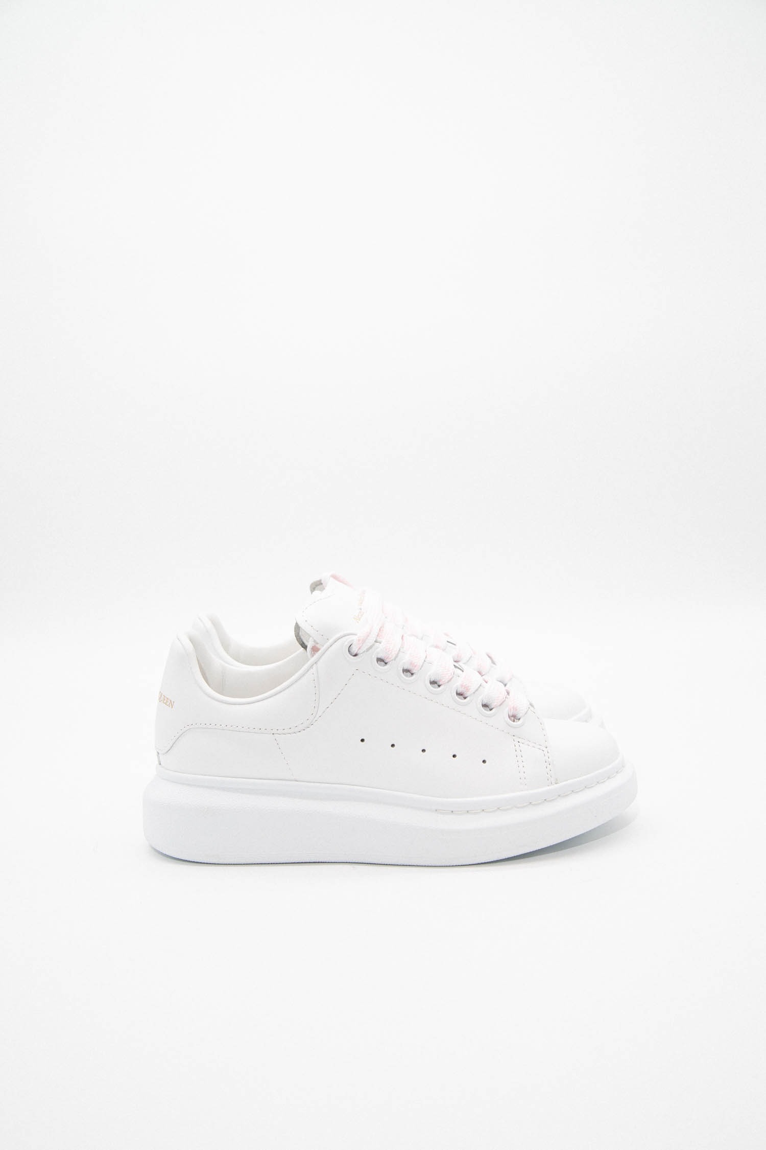 Alexander McQueen "Larry" Sneaker in Weiß