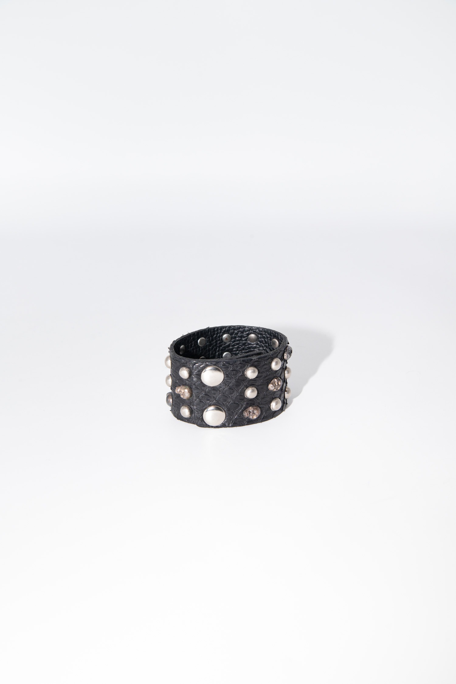 Alexander McQueen Nieten-Armband in Schwarz