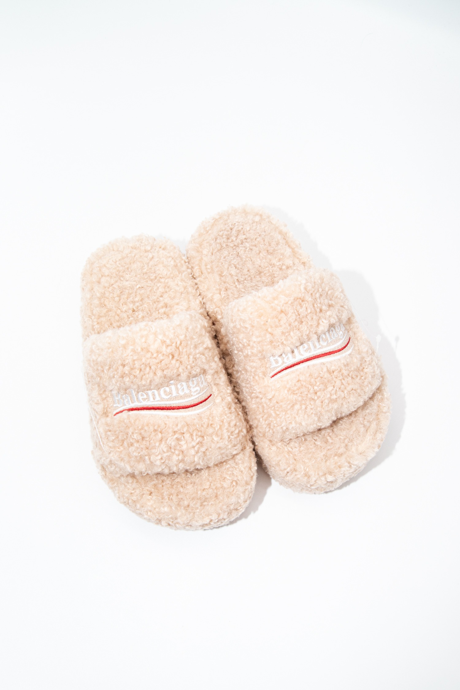 Balenciaga "Furry Plateau" Pantoletten in Hellbeige