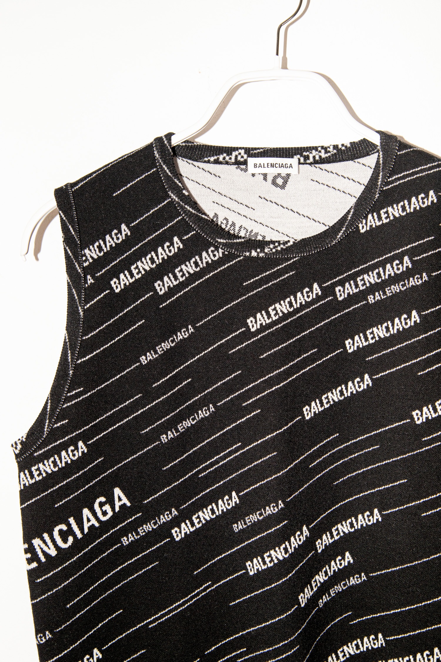 Balenciaga Pullunder in Schwarz und Ecru