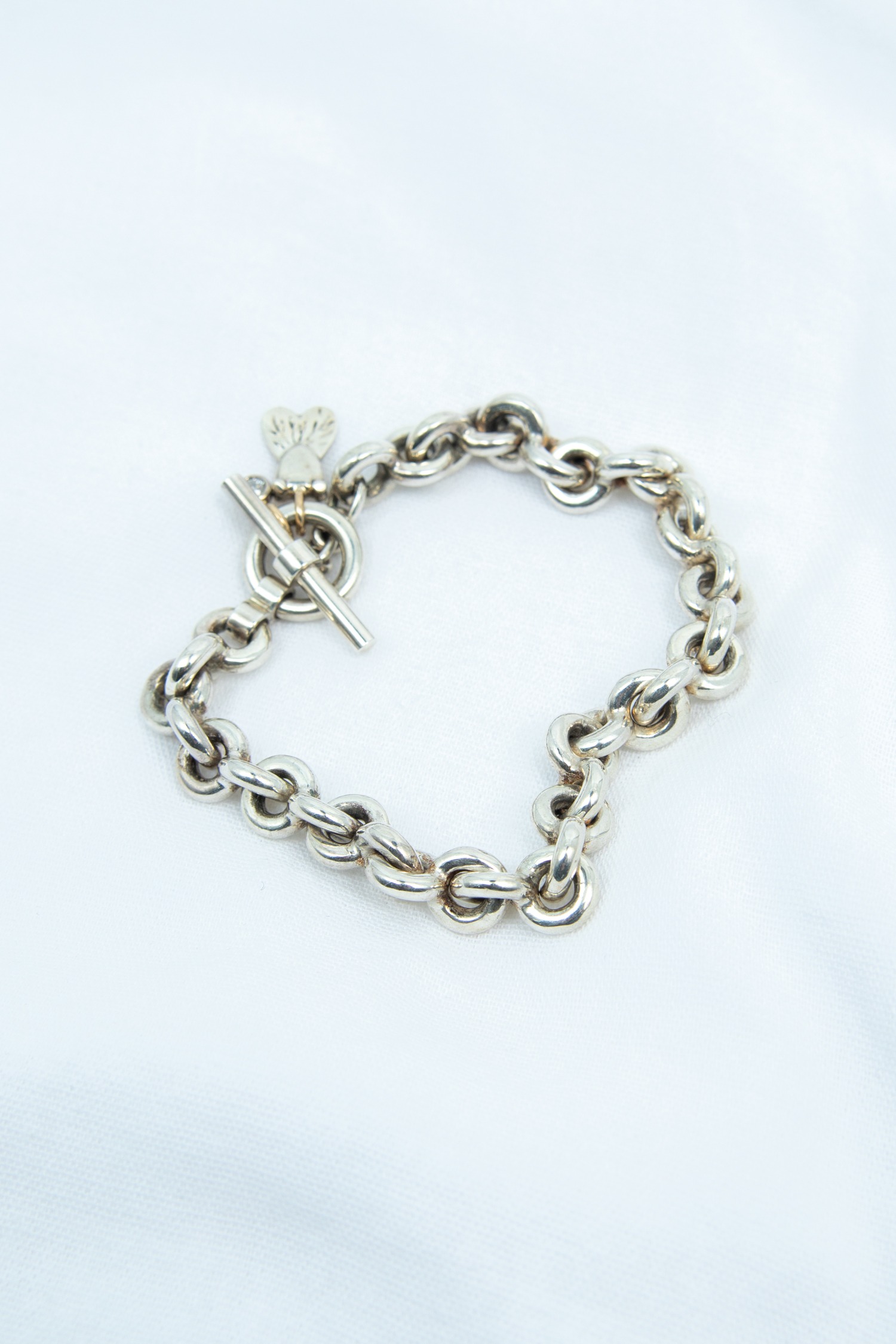 Botho Nickel Gliederarmband mit Fliegenanhänger