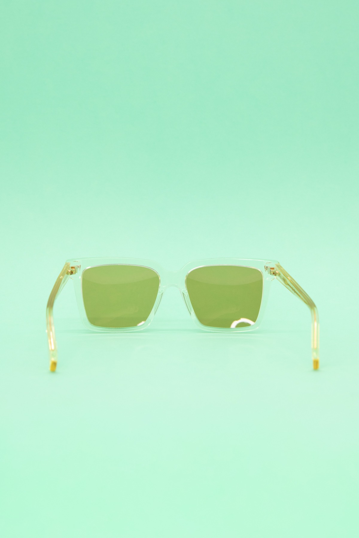 Bottega Veneta Sonnenbrille in Transparent und Gold