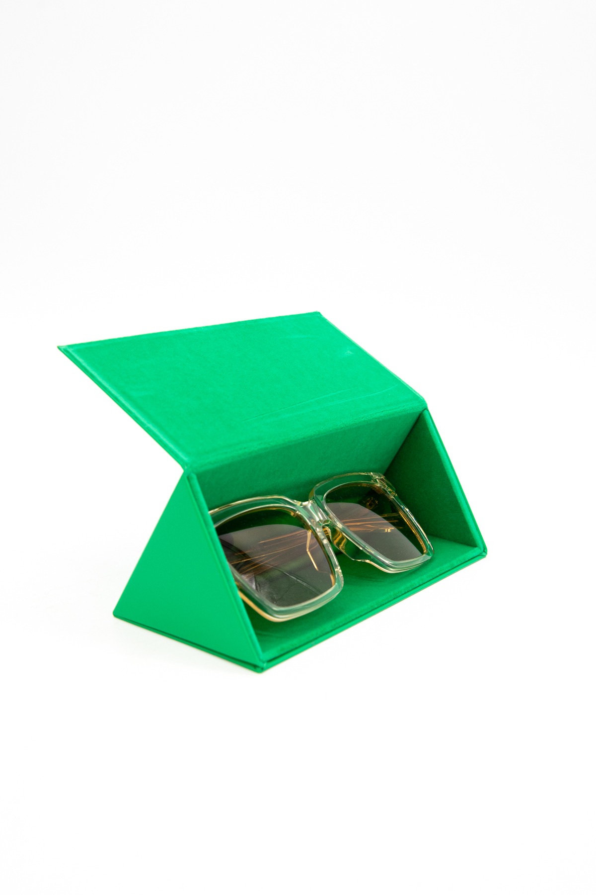Bottega Veneta Sonnenbrille in Transparent und Gold