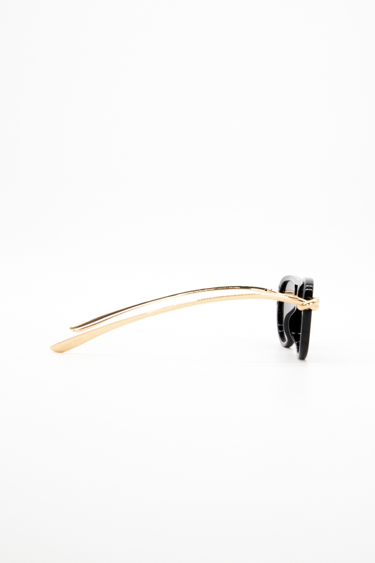 Bottega Veneta "Knot Aviator" Sonnenbrille in Schwarz und Gold