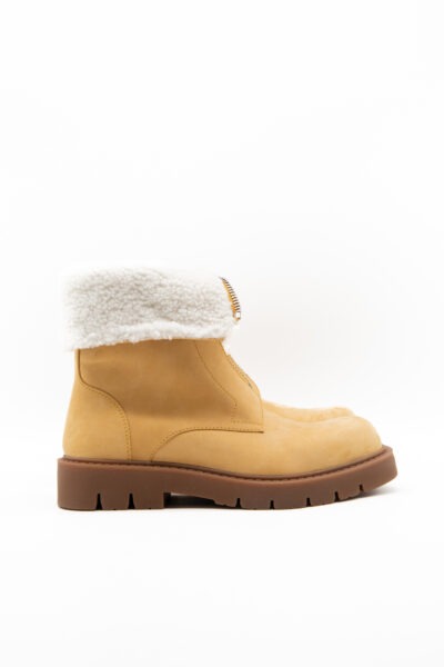 Bottega Veneta "Haddock" Ankle Boots in Ockerfarben