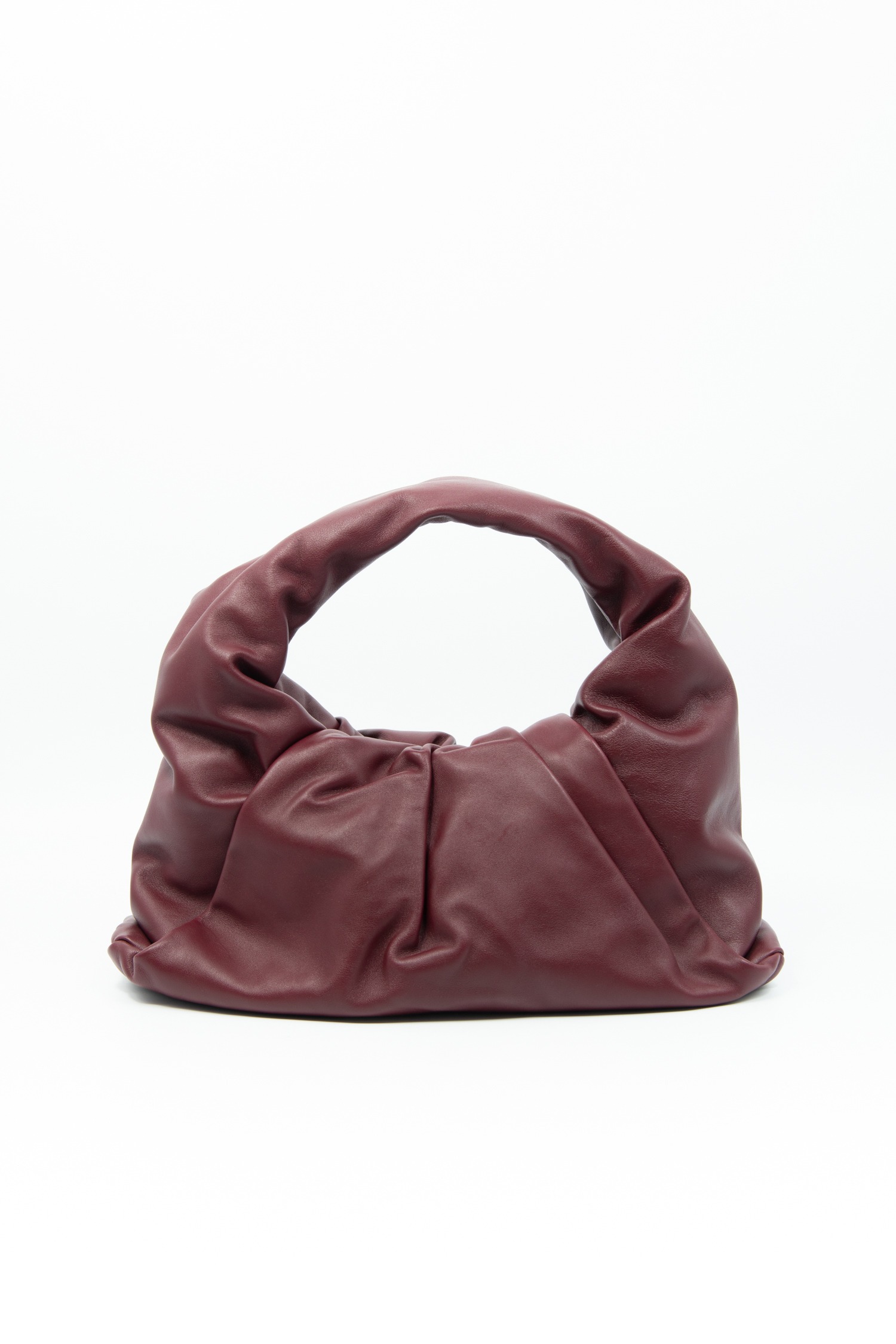 Bottega Veneta "The Shoulder Pouch" Handtasche in Bordeaux