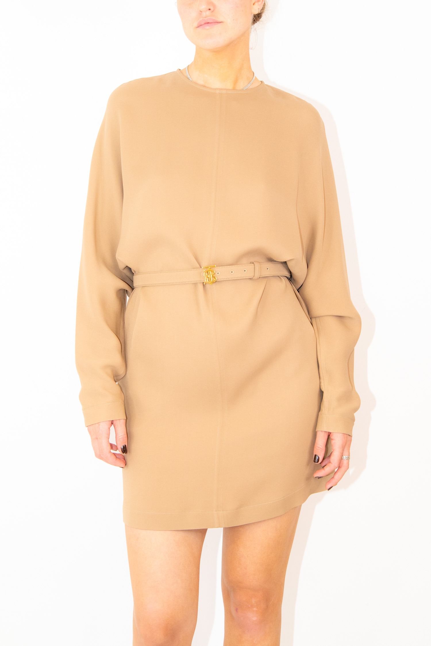 Burberry fließendes Kleid mit Gürtel in Camel-Braun