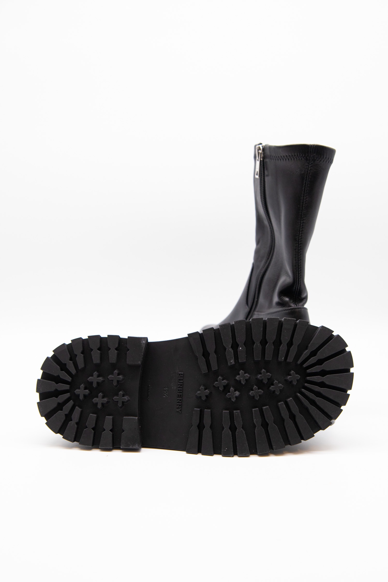 Burberrry Ankle Boot mit engem Schaft in Schwarz