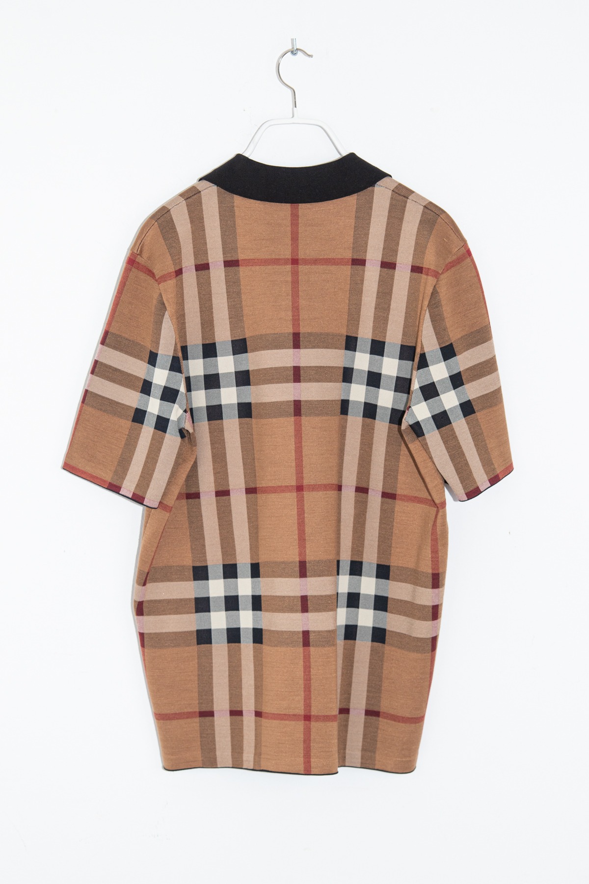 Burberry "Kacie" Poloshirt mit Karomuster in Beige und Schwarz