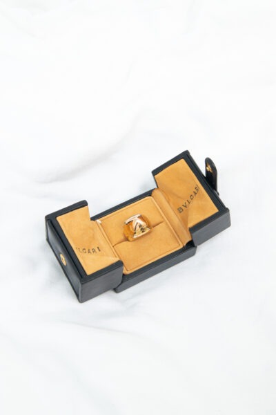 Bvlgari "Pyramid" Ring 750 Karat Gold